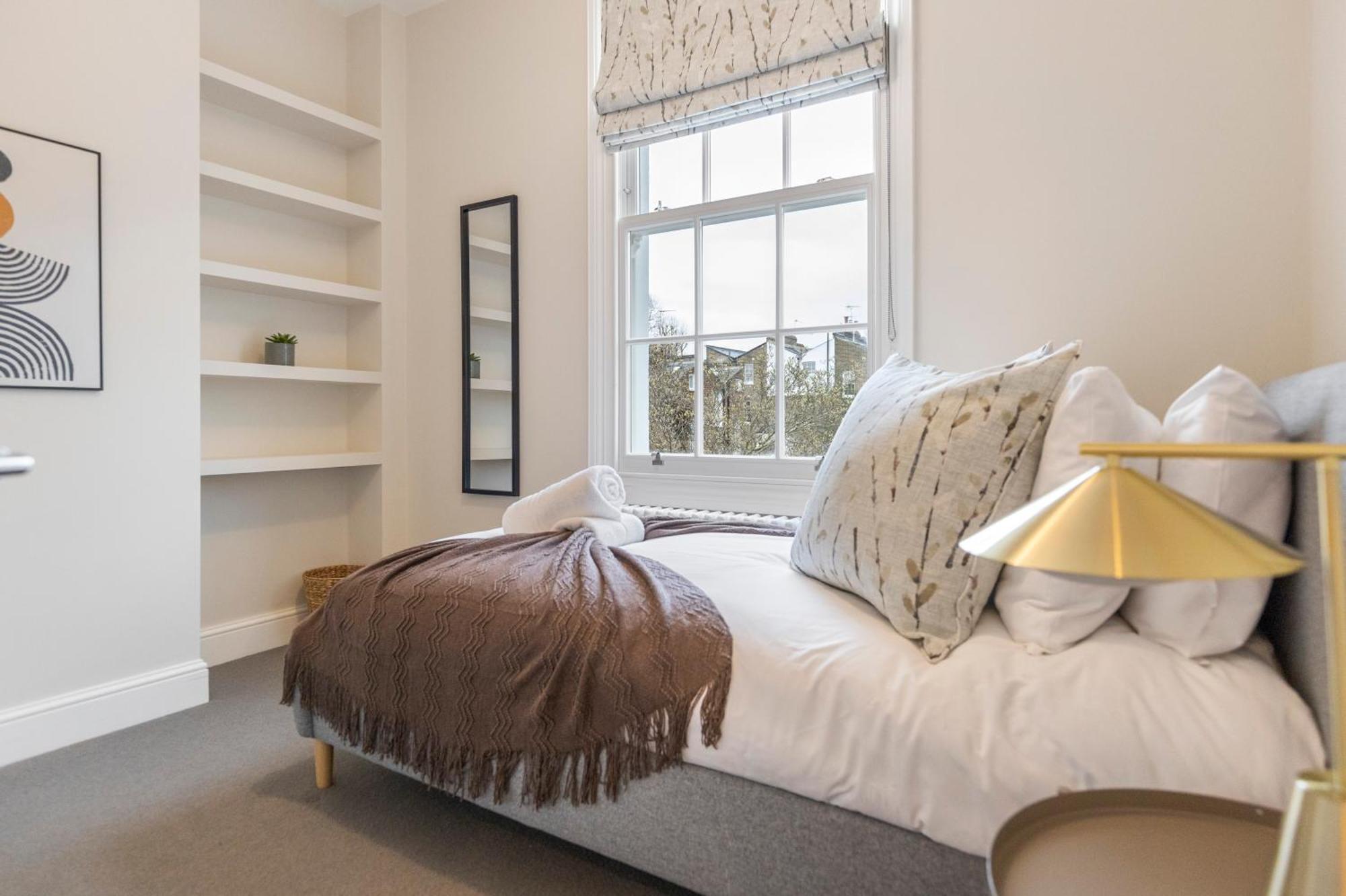 Guest Favorite Private With King Sized Bed And Garden Newly Renovated Leilighet *