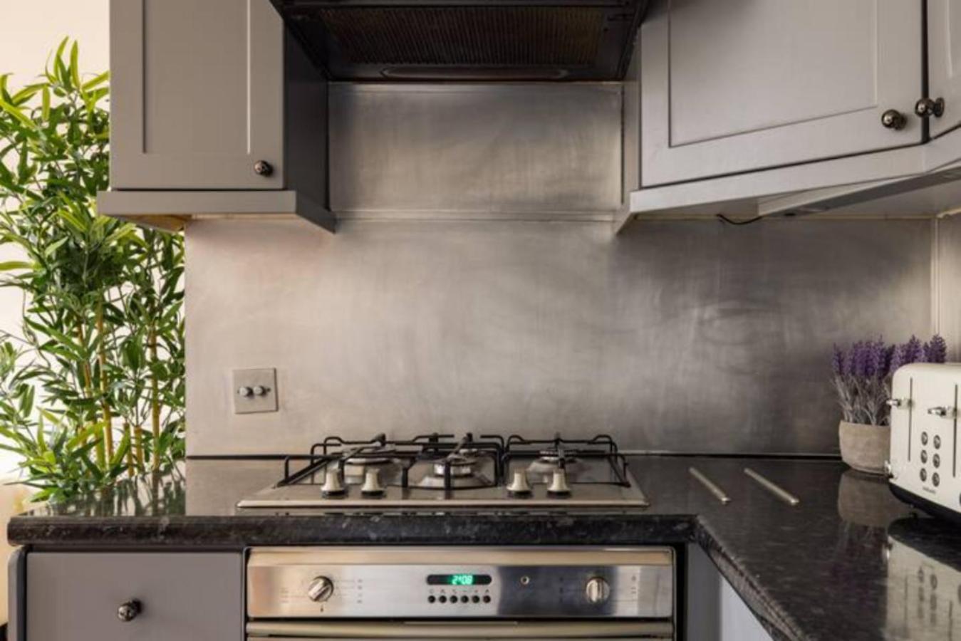The West Kensington Collection Apartment *