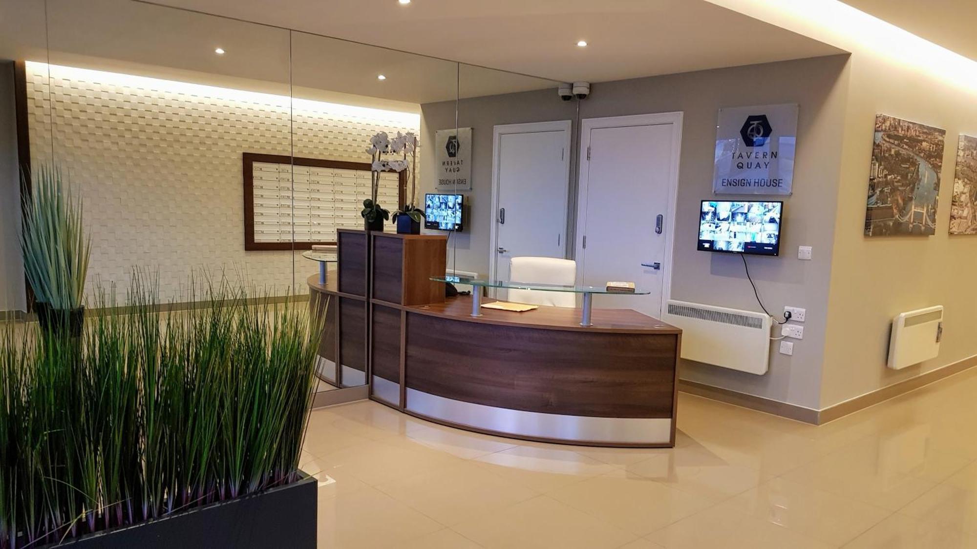 Charming & Large 1-bedroom In The Heart Of *