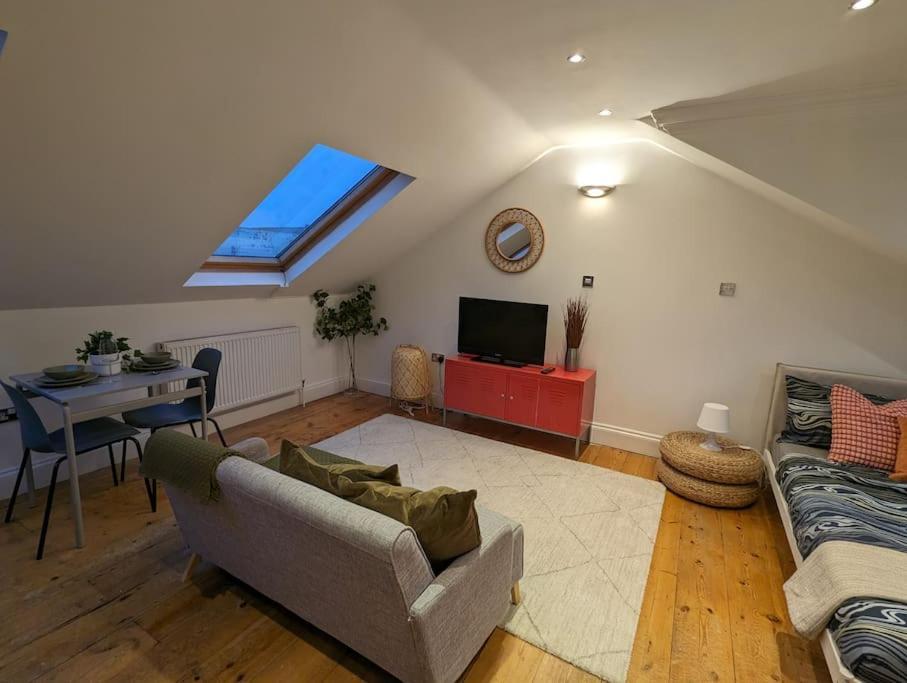 Fabulous Central Studio - Flat 4 Highbury Apartment
