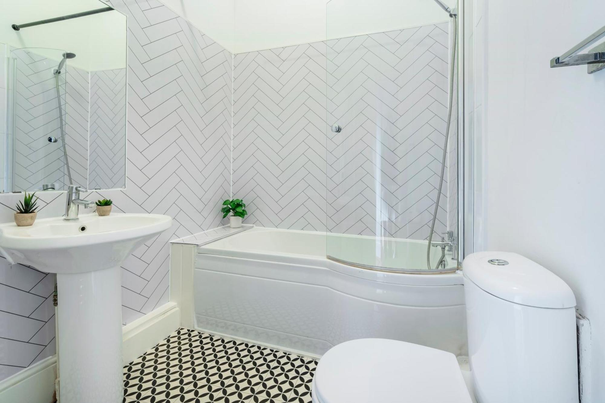 Apartment 2 Bedroom In Center Of