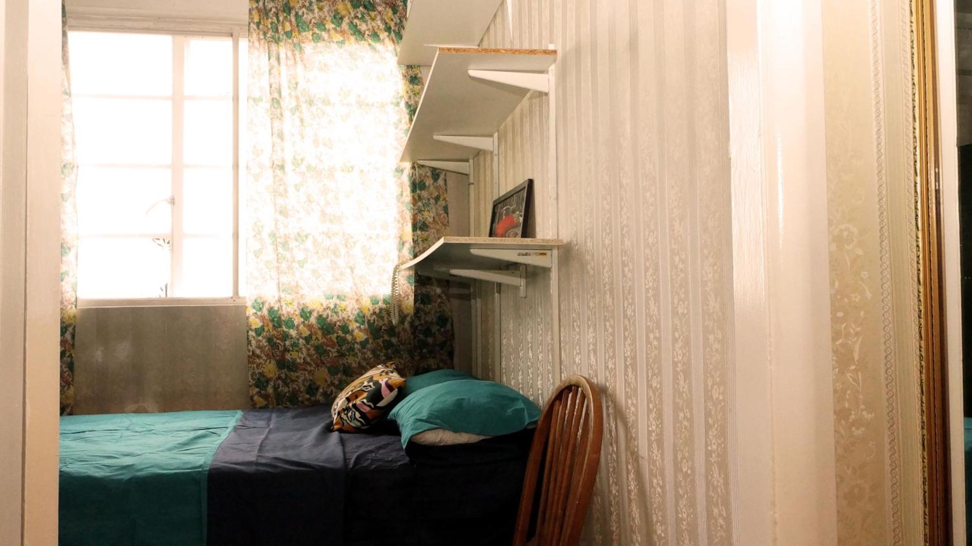 Shepherds Bush Superior Apartment, Center London! * London