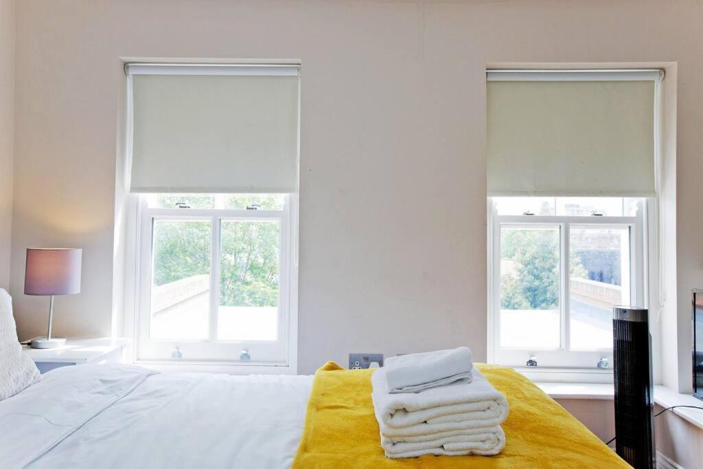Stylish 1bed Duplex Kensington Apartment *