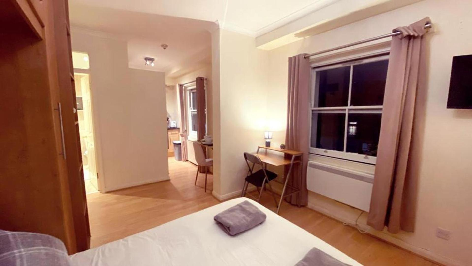 Apartment Chelsea Big 2 People London