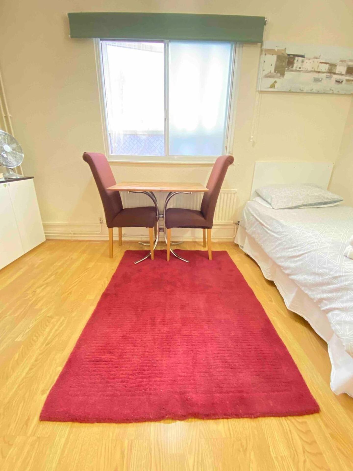 Single - Kings Cross, Female Only,, * Londra