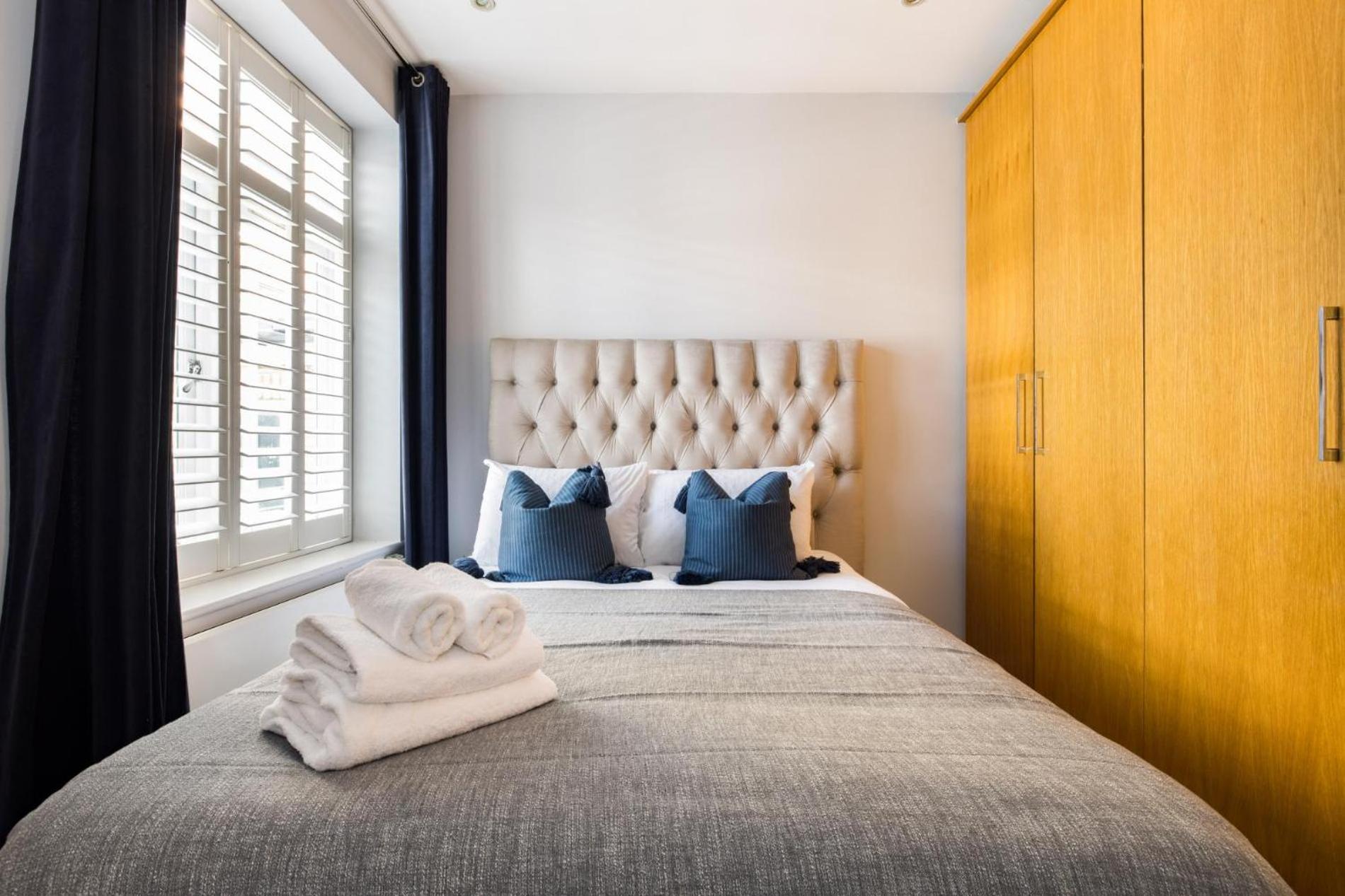 Is Yours - 2 Bedroom In Kensington * London