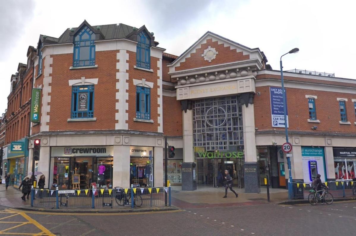 Spacious Refurbished Flat With A Garden Near Tube, Train, Thames And The Center Apartment