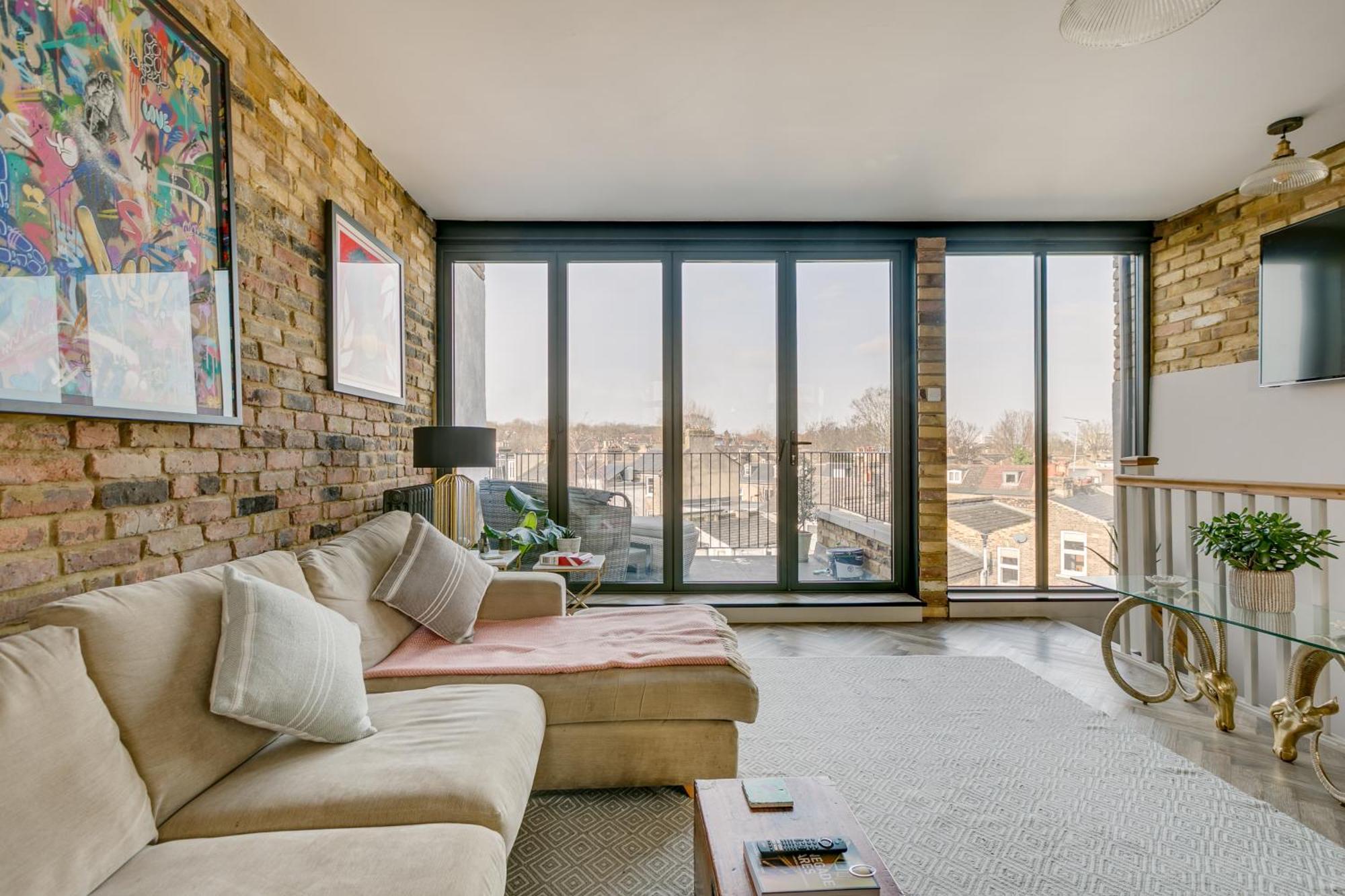 Stylish 2 Bed Flat With Balcony Great Views Nrtube Leilighet