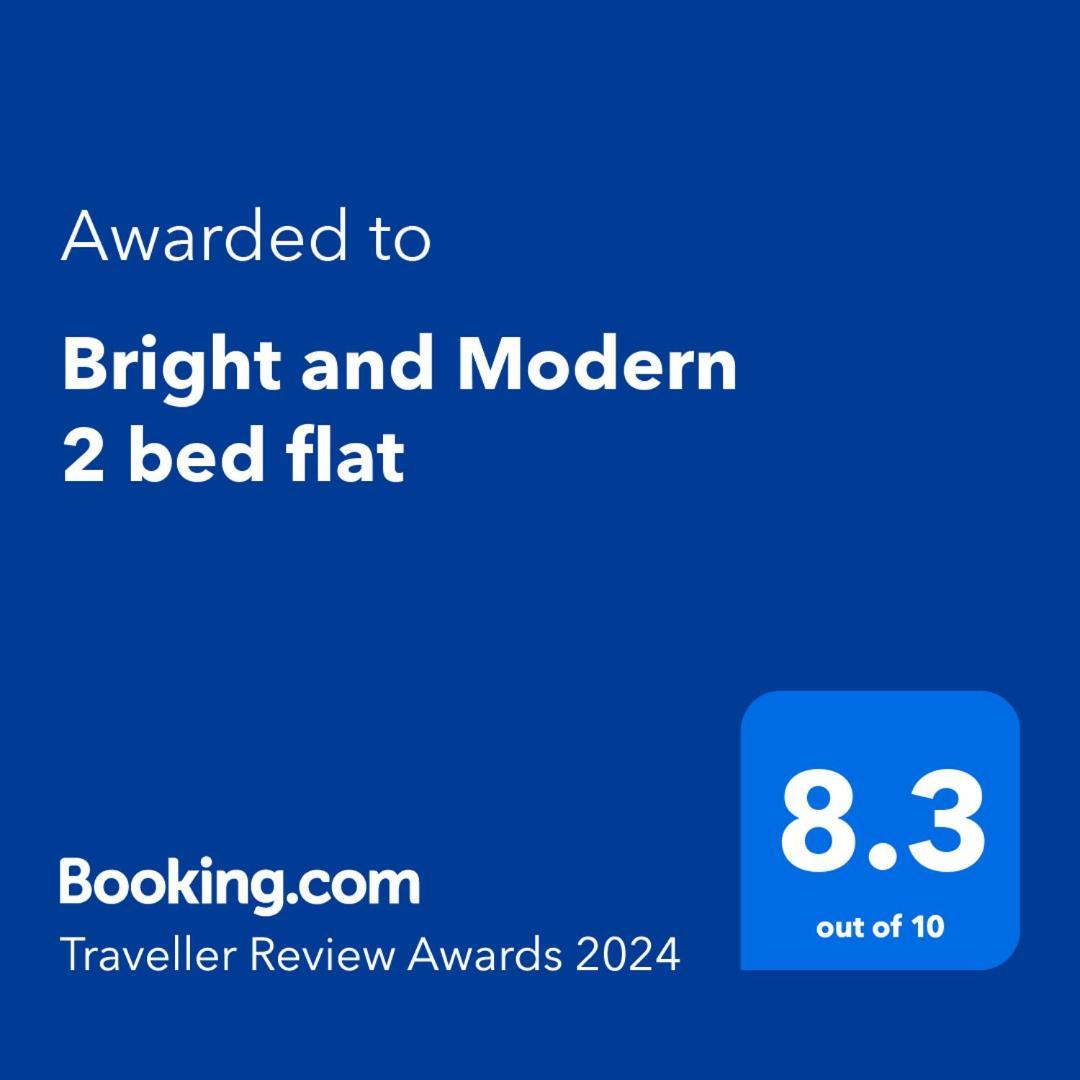 Bright And Modern 2 Bed Flat Lägenhet *