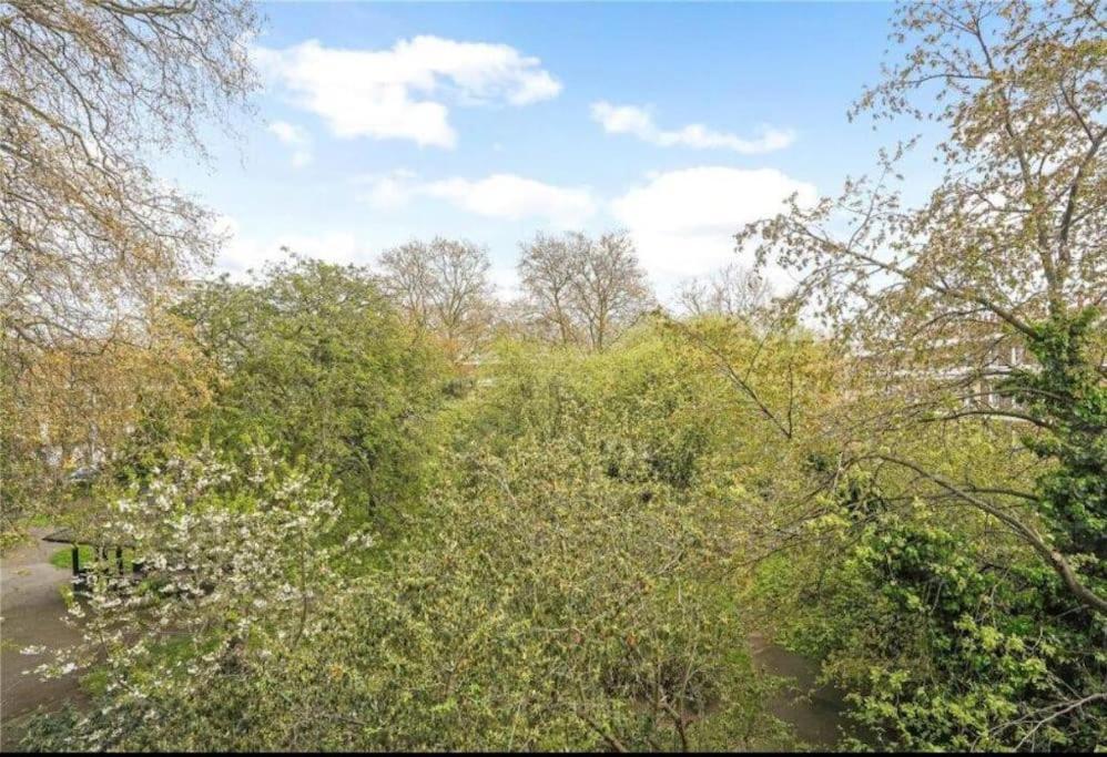 Gorgeous Grade Ii Listed Georgian House - Leafy Square Views - * London