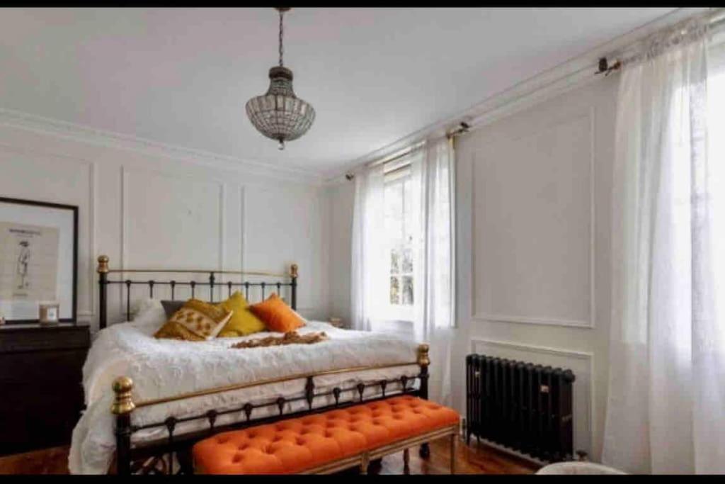 Gorgeous Grade Ii Listed Georgian House - Leafy Square Views - London
