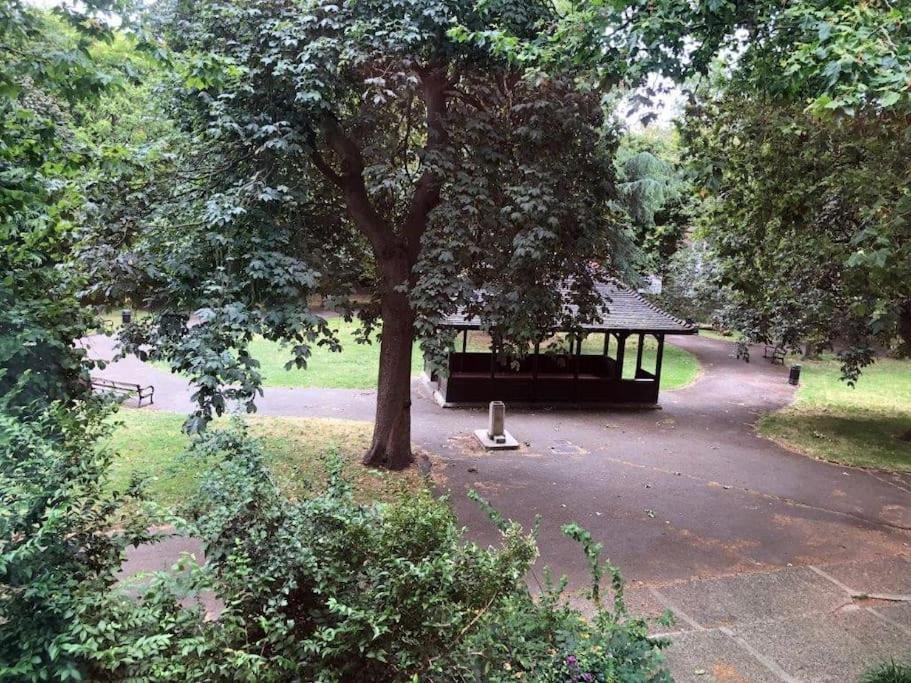 Gorgeous Grade Ii Listed Georgian House - Leafy Square Views - * London