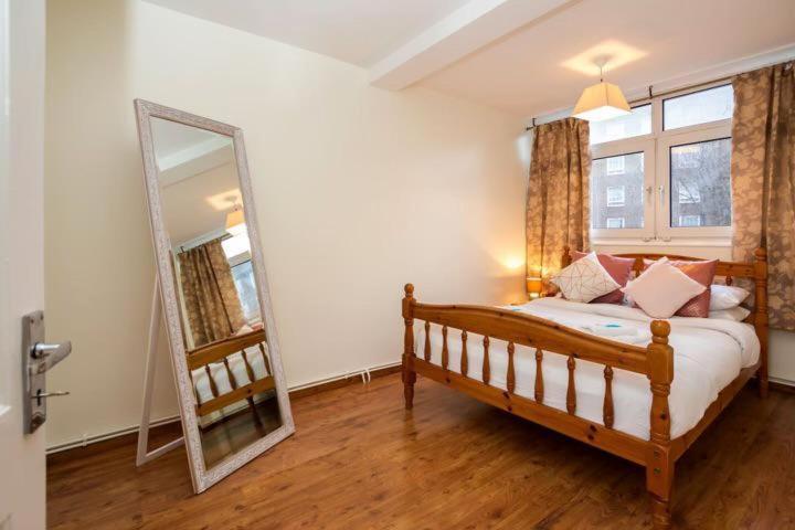 3 Bedroom Flat In Apartment