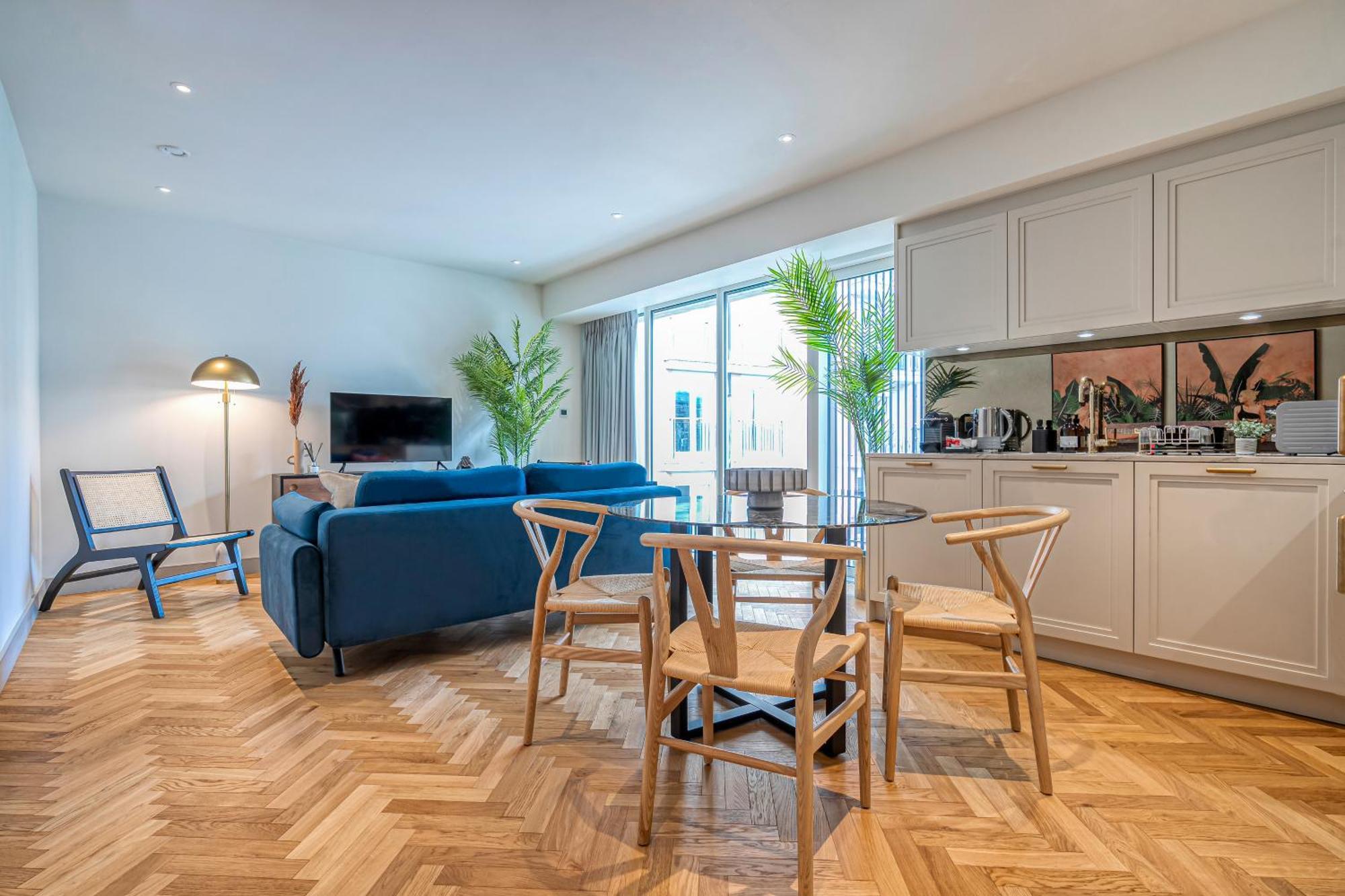 Luxury Flats Near Big Ben And Eye Londen