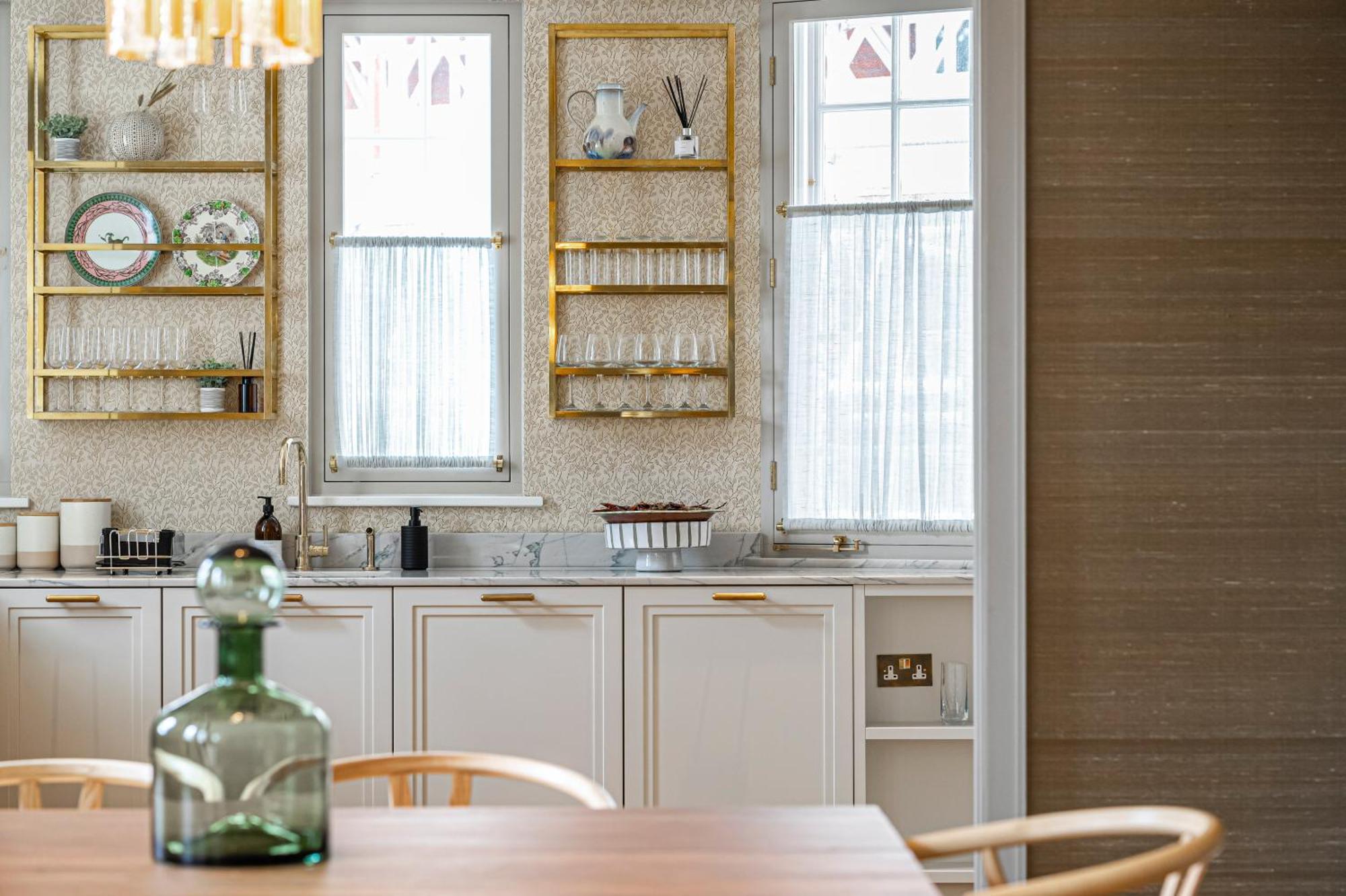 Luxury Flats Near Big Ben And Eye Londen