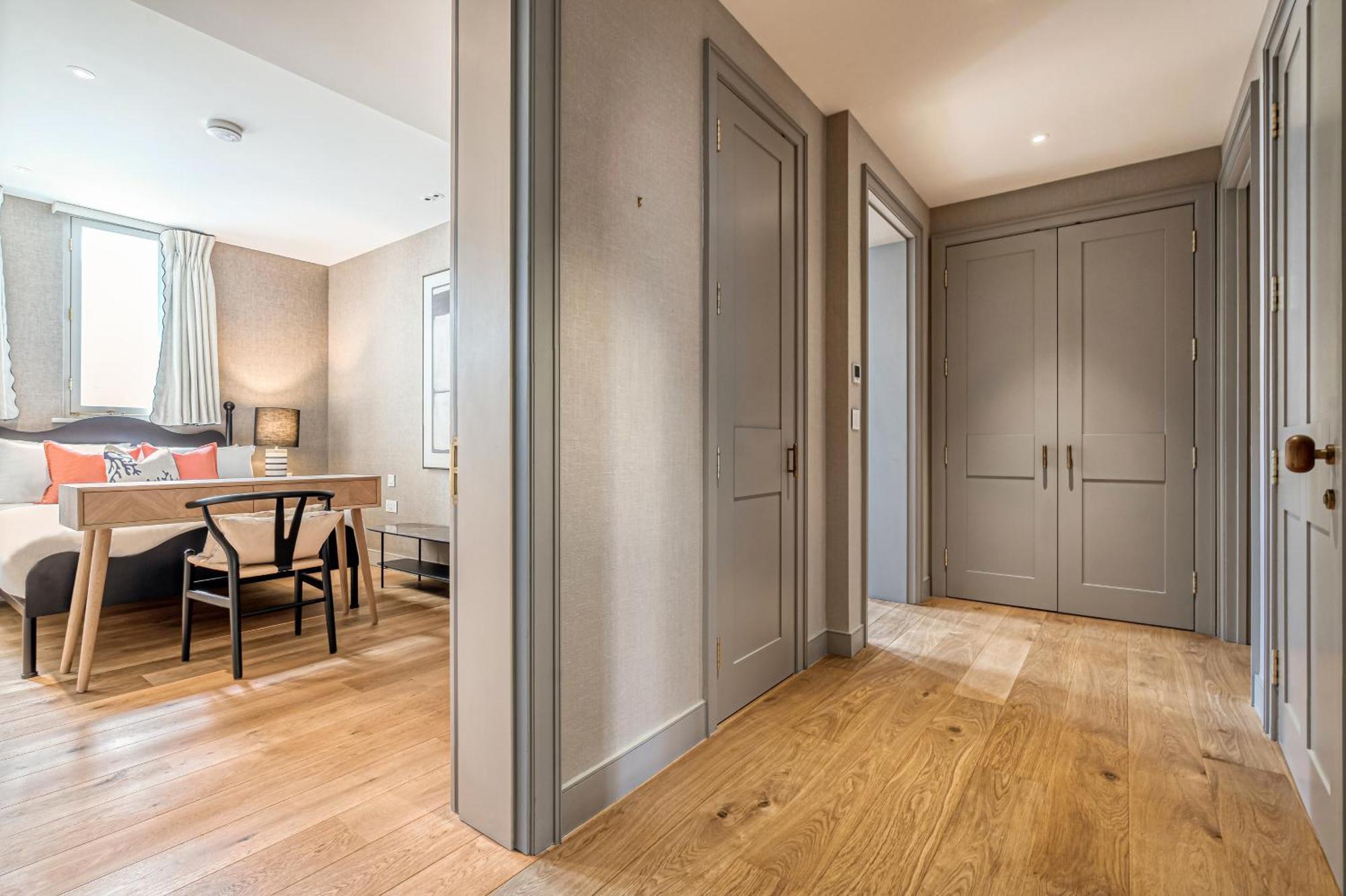 Luxury Flats Near Big Ben And Eye Londen