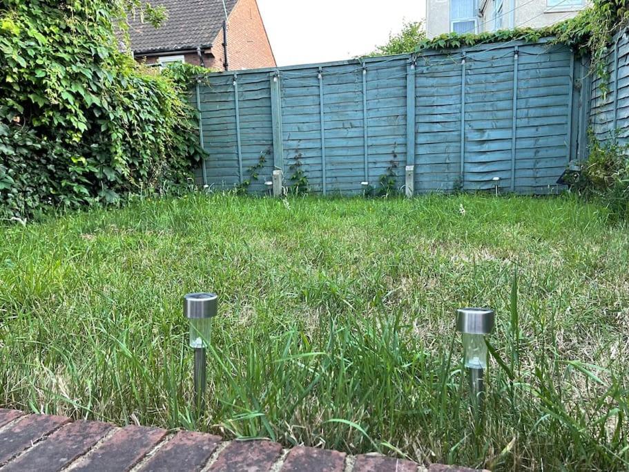 Lovely 2 Bedroom Ground Floor Flat With Garden. Lägenhet *