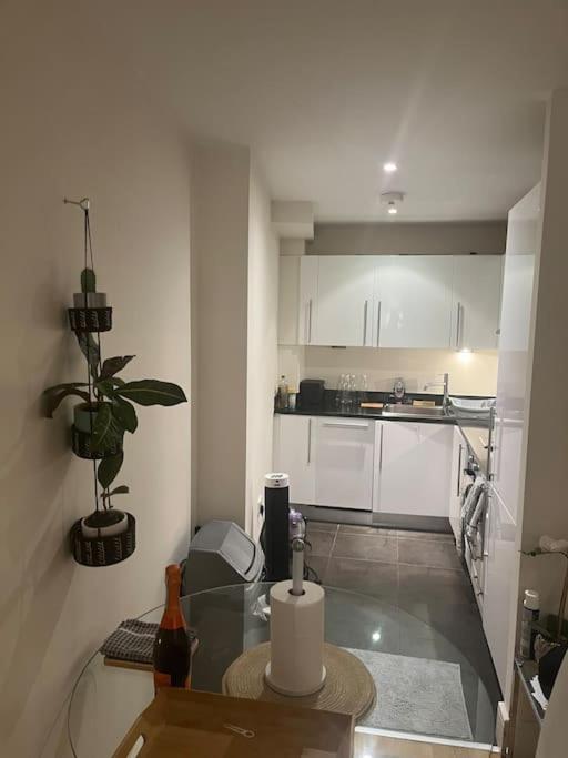 1 Bed Flat In Lägenhet