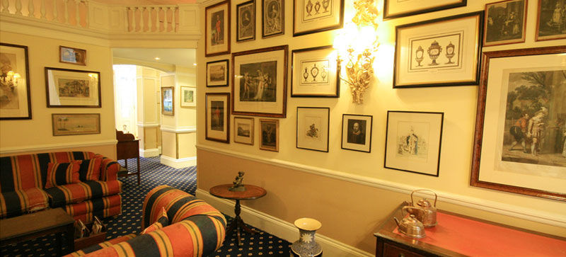 Grange Blooms Hotell 4*