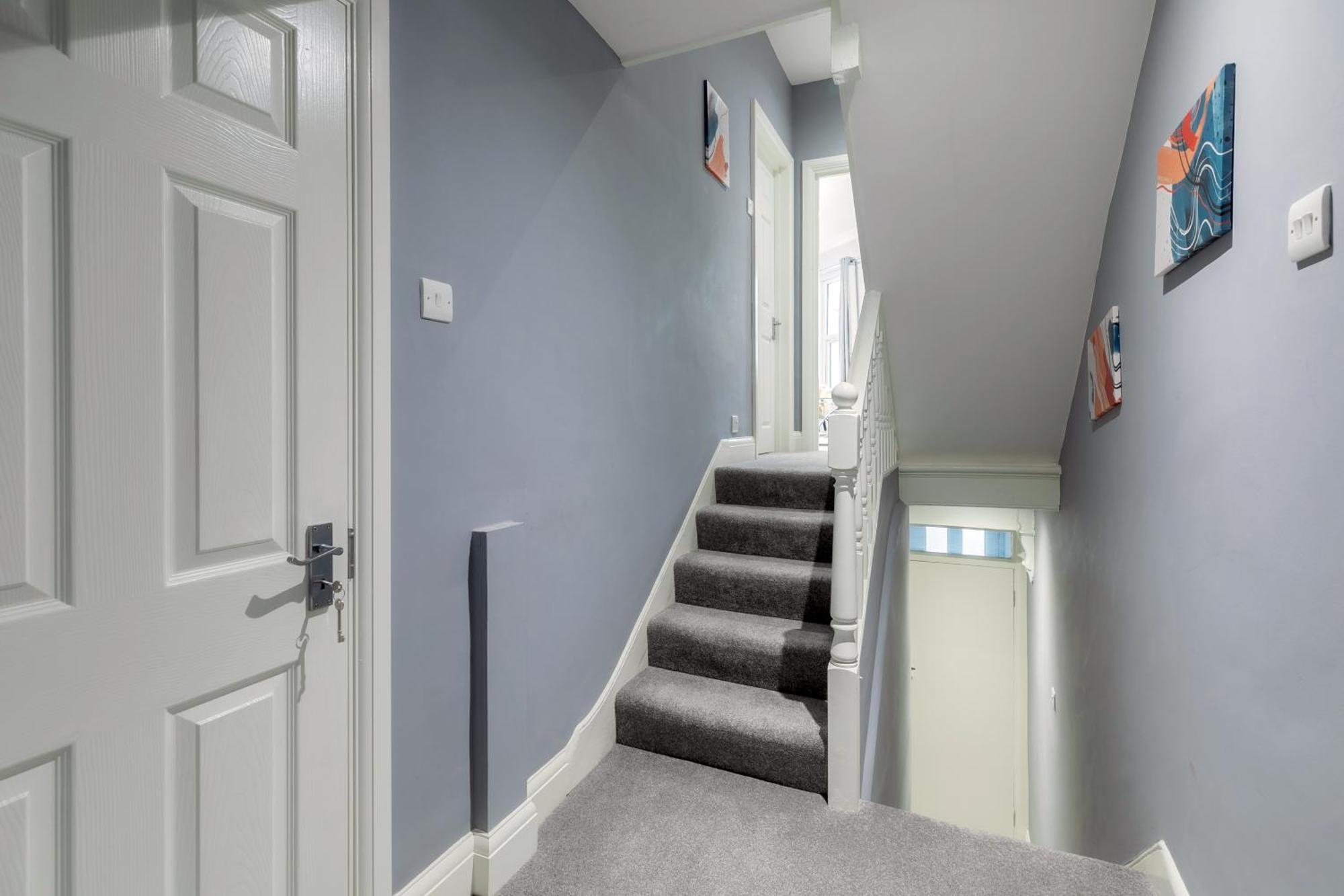 Homely 3 Bedroom House In Hammersmith Lägenhet London