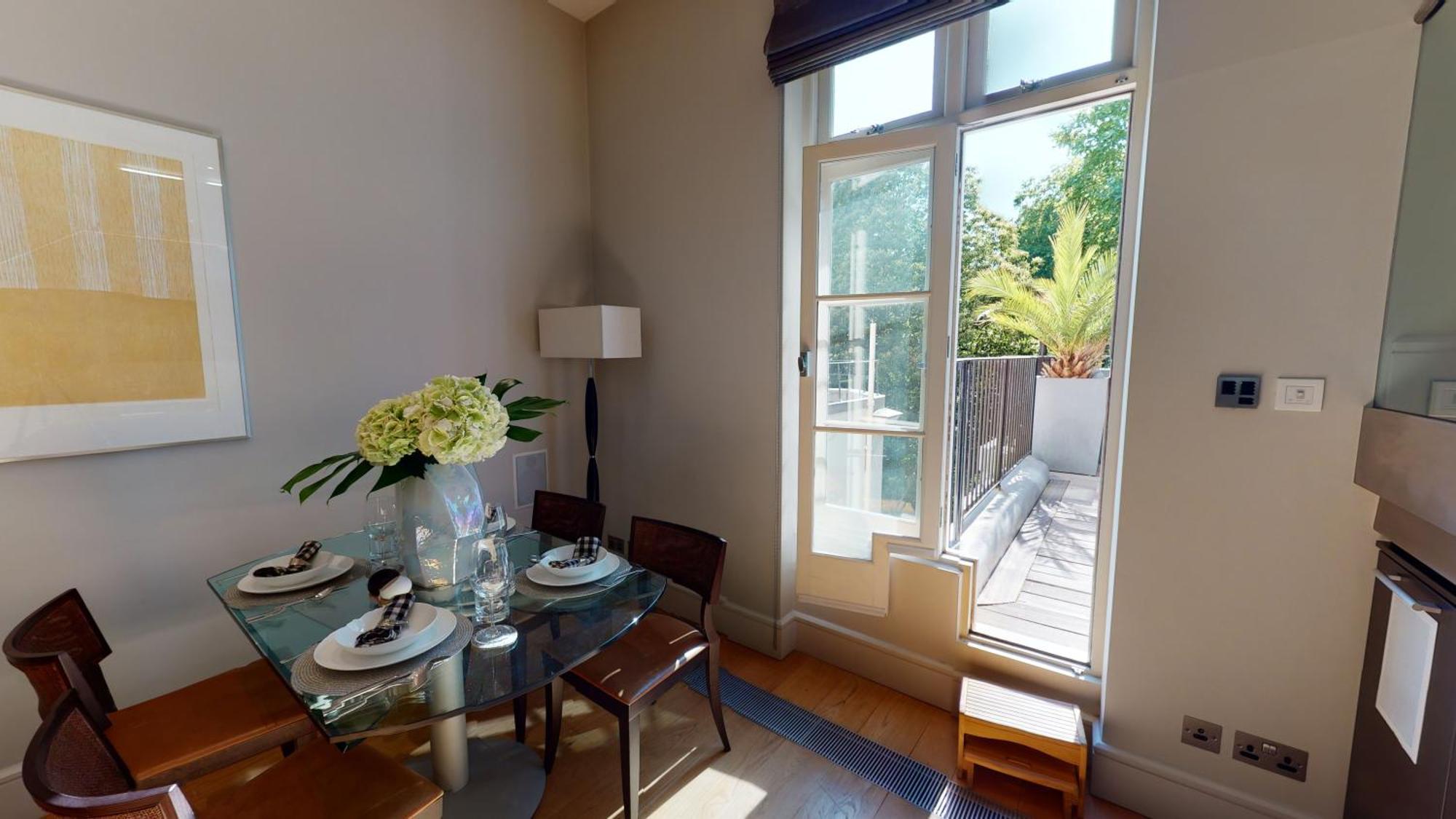 The Harrington - Gloucester Road - 4 Cornwall Gardens * London