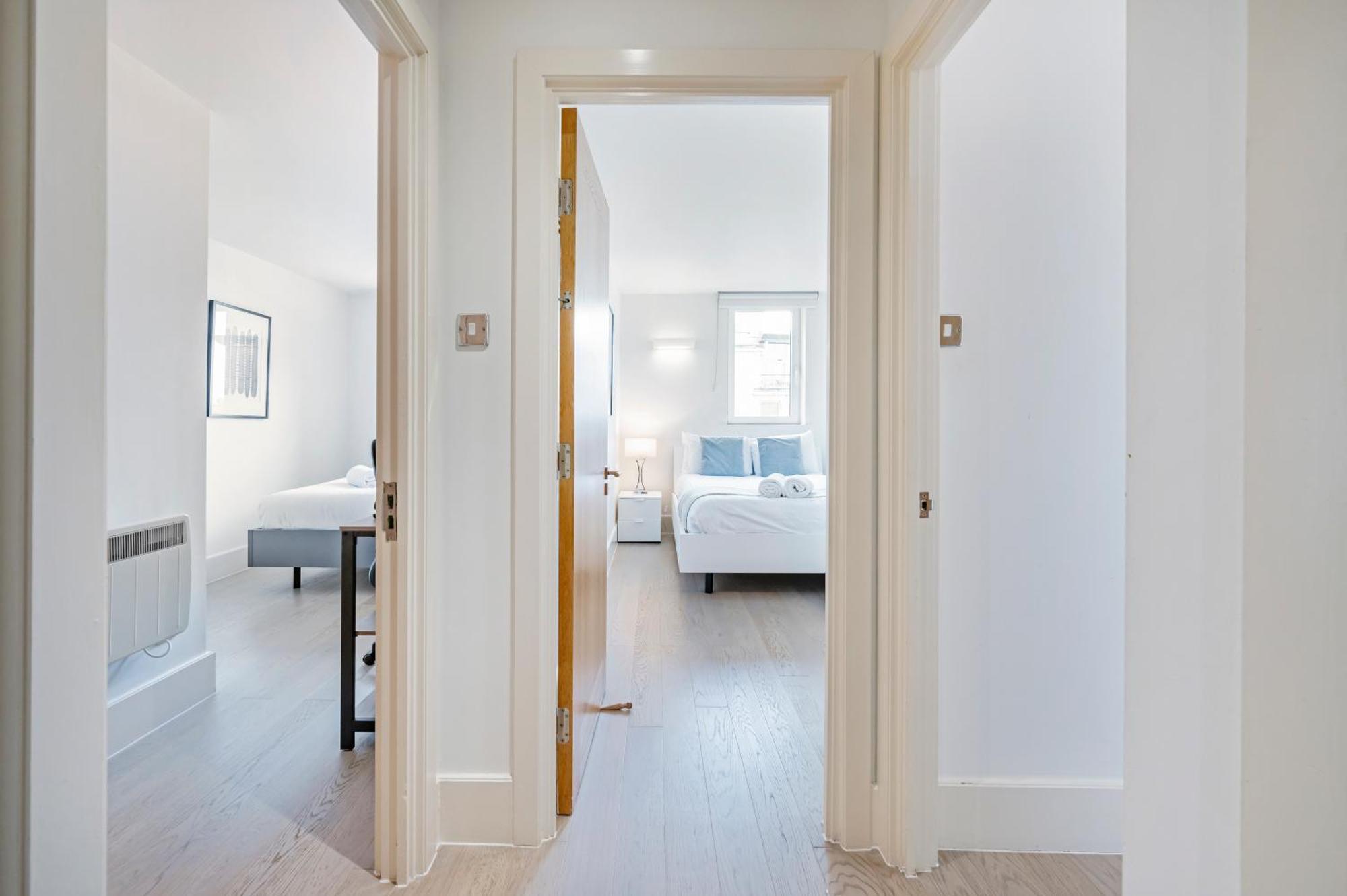 Riverside 2-bedroom * London