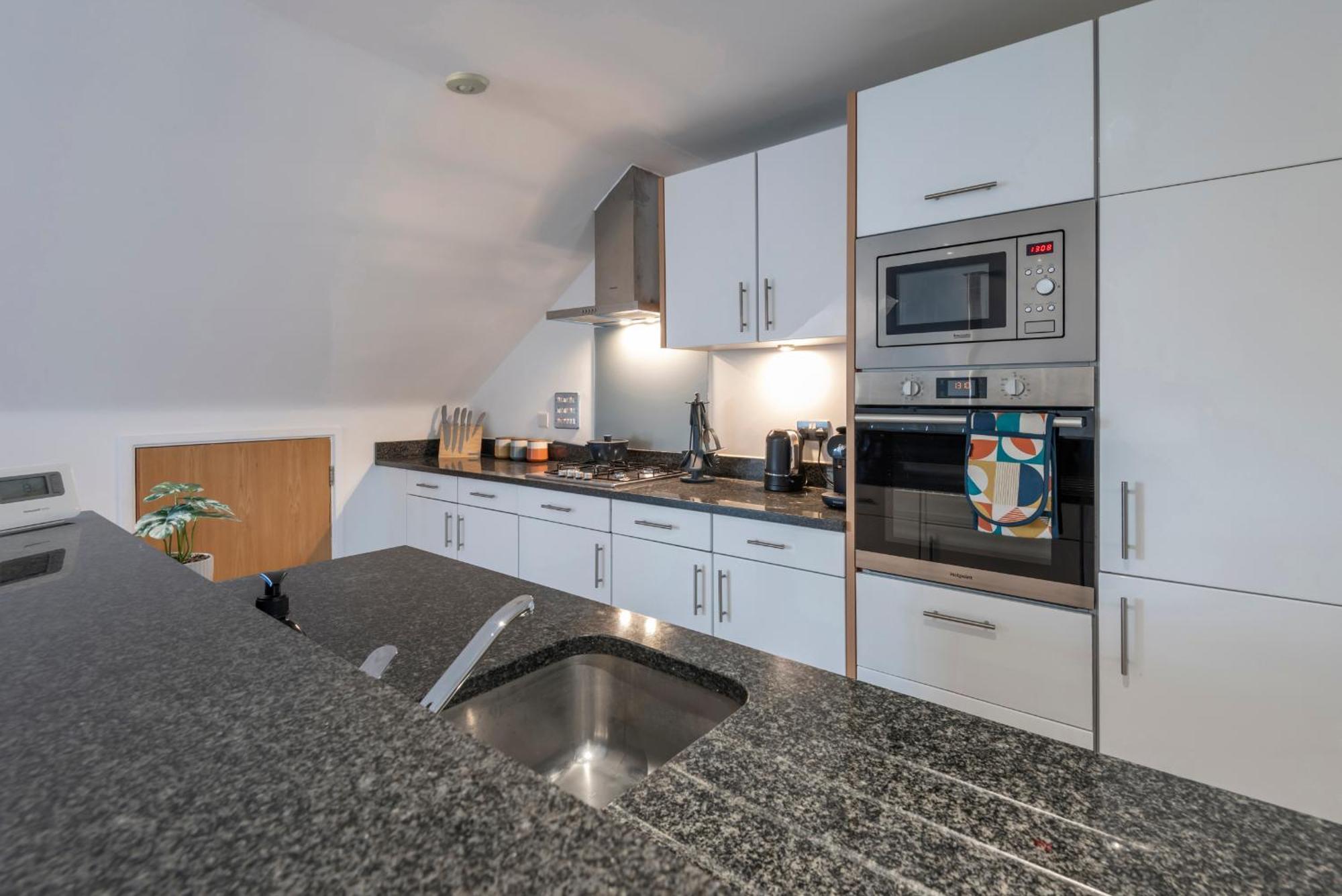 The Loft - Spacious Luxury 2 Bed 2 Bath With Free Secure Parking And Tube Close By Lägenhet