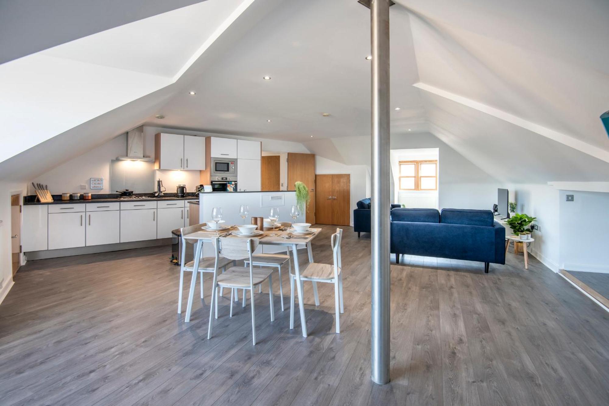 Lägenhet The Loft - Spacious Luxury 2 Bed 2 Bath With Free Secure Parking And Tube Close By London