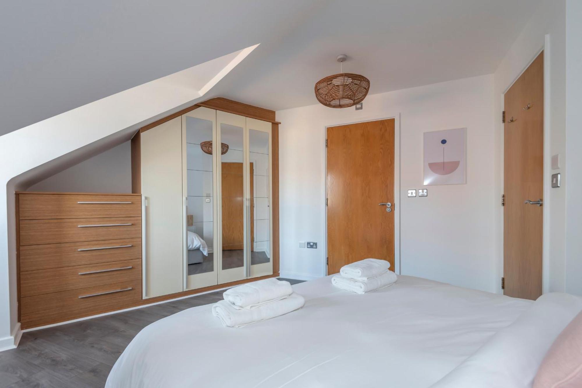 Lägenhet The Loft - Spacious Luxury 2 Bed 2 Bath With Free Secure Parking And Tube Close By London