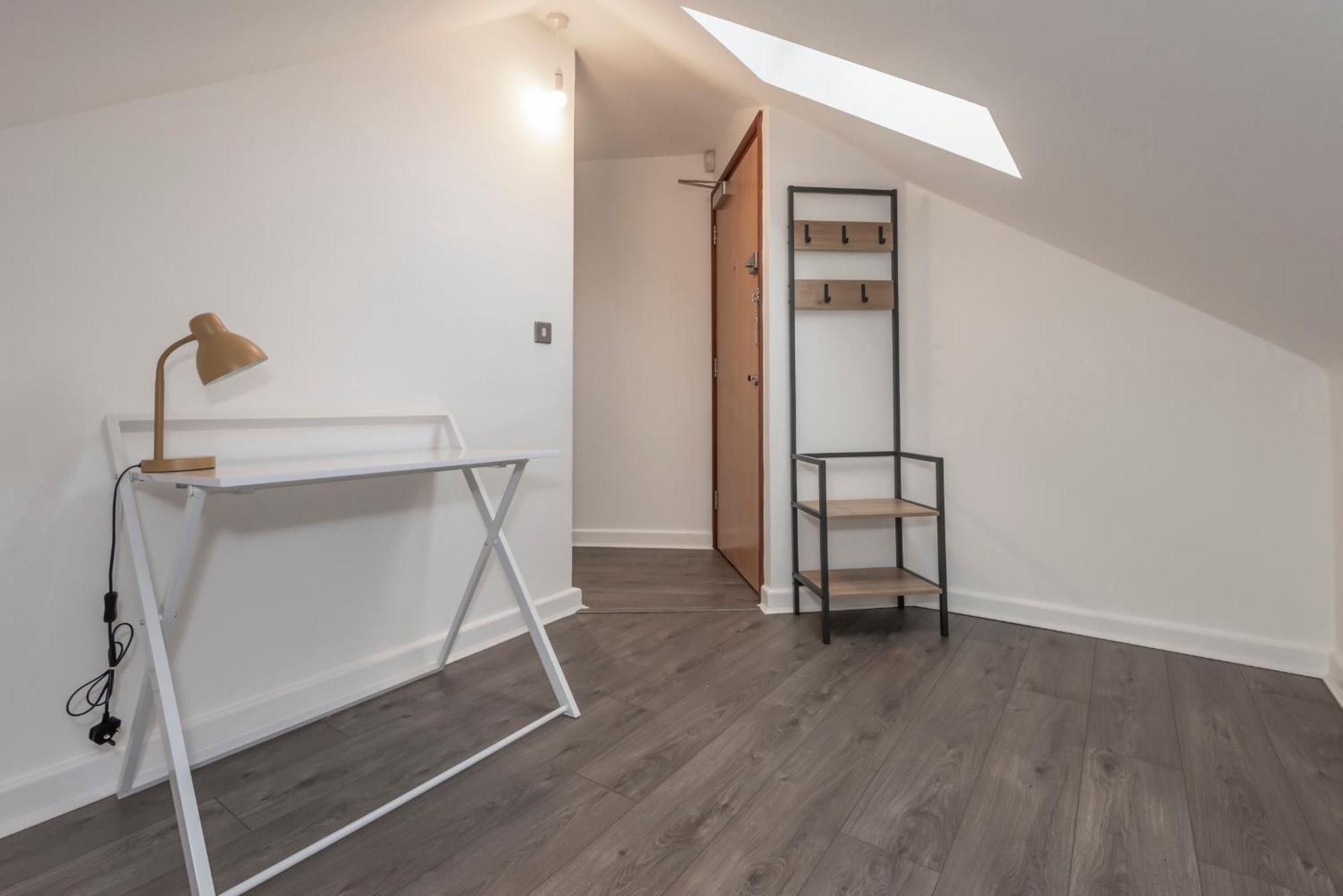The Loft - Spacious Luxury 2 Bed 2 Bath With Free Secure Parking And Tube Close By Lägenhet