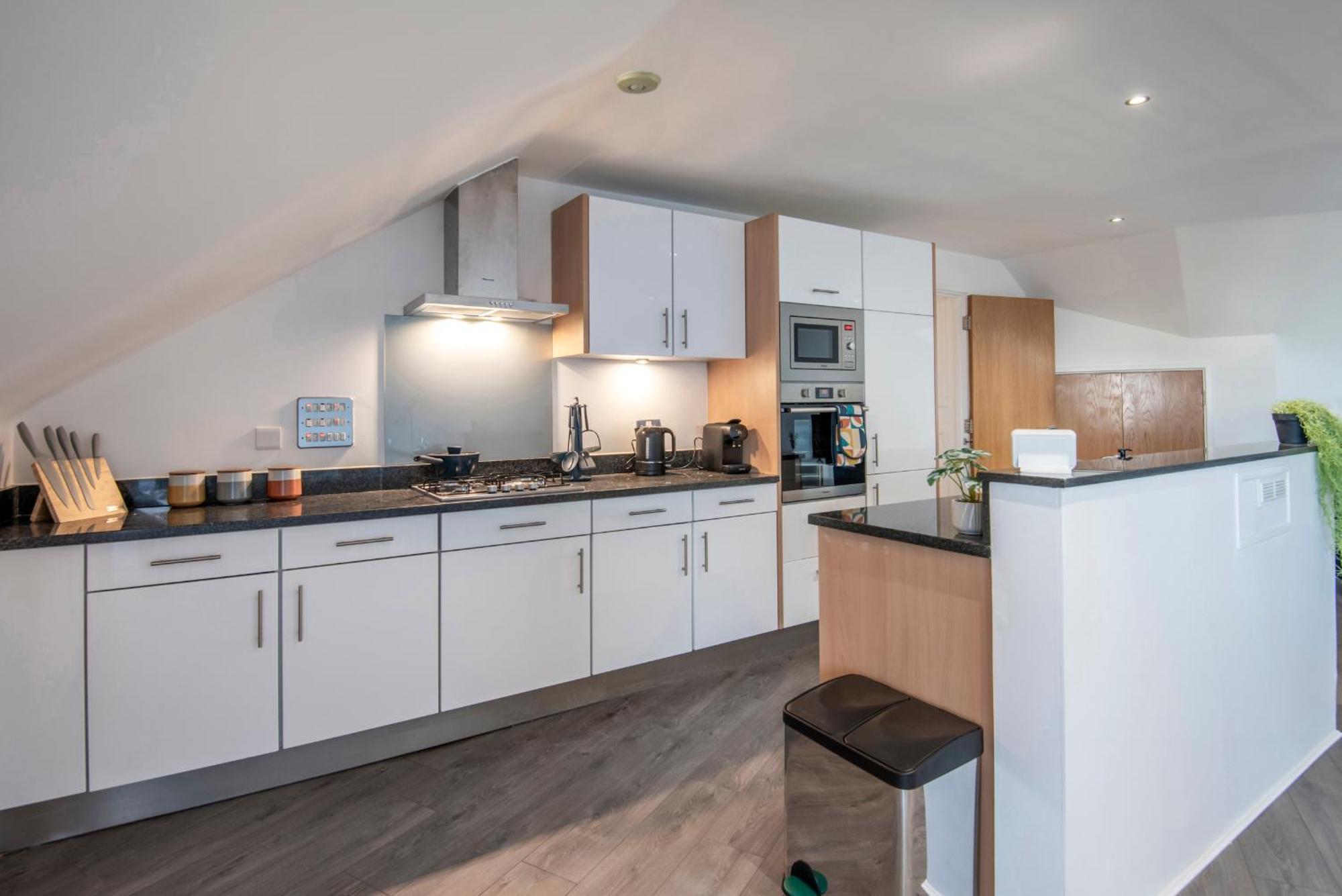 The Loft - Spacious Luxury 2 Bed 2 Bath With Free Secure Parking And Tube Close By Lägenhet *