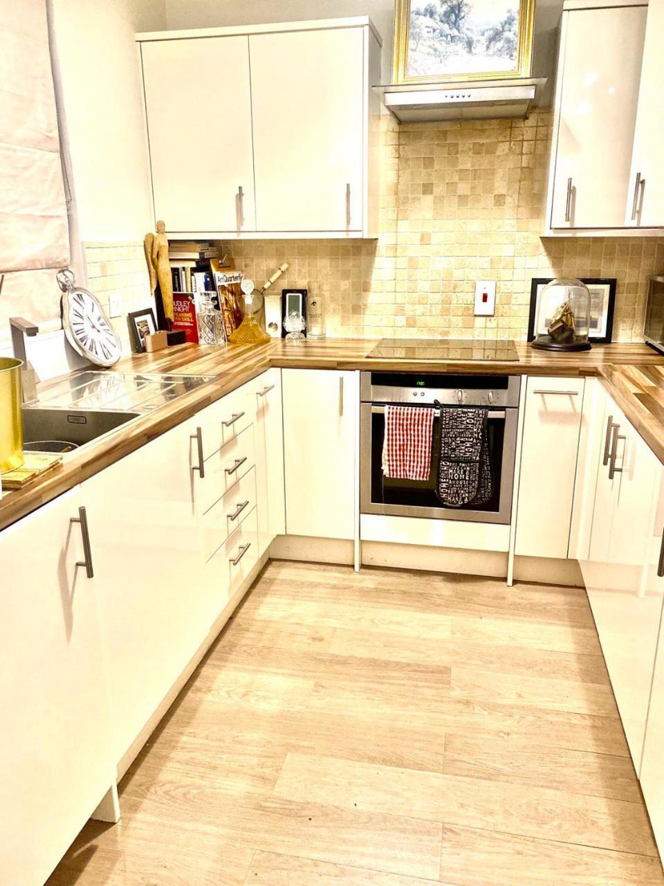 Chic In Leicester Sqaure! Apartment *