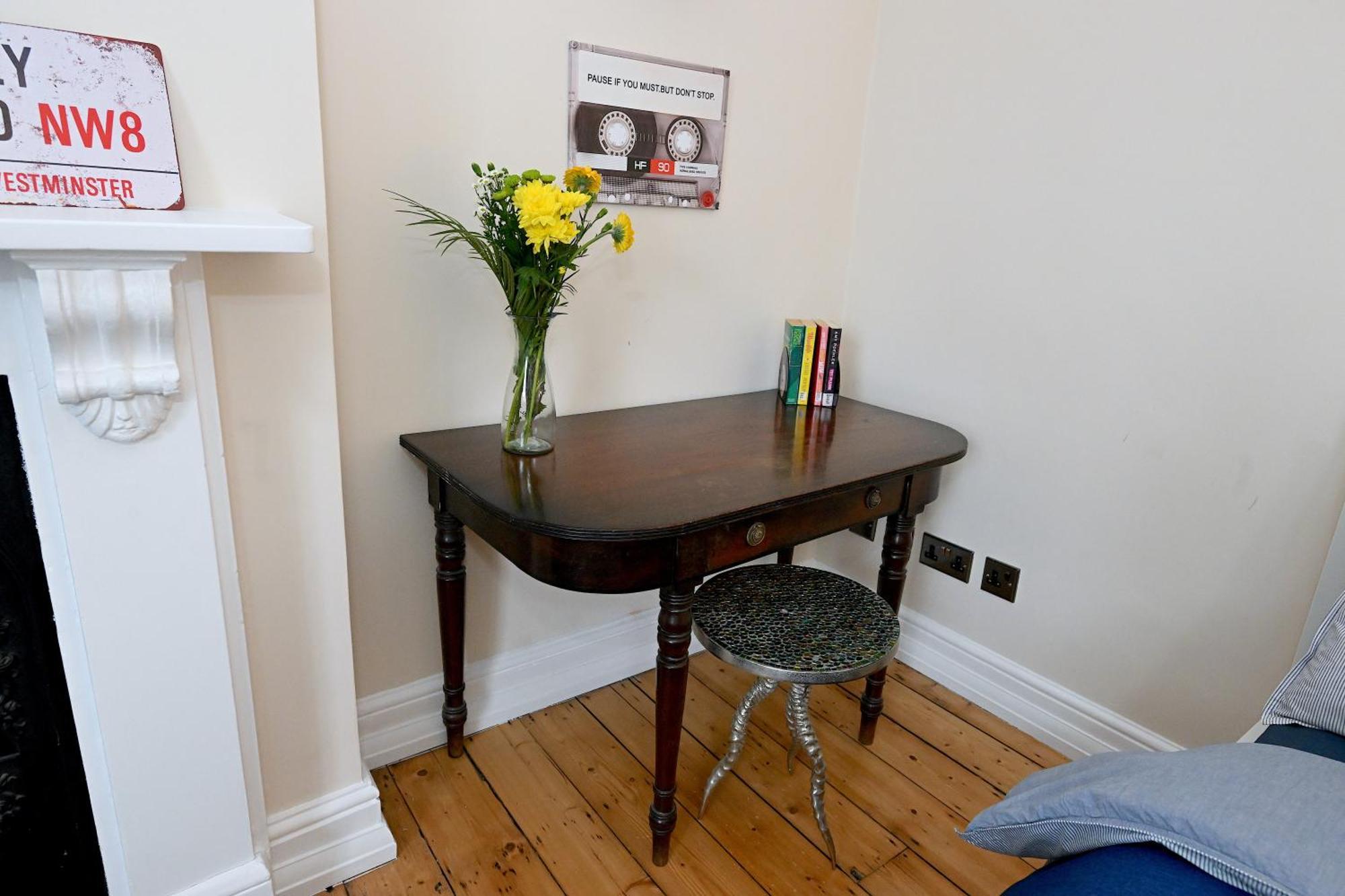 Stunning 4 Bedroom Flat In Regent's Park - Abbey Rd *