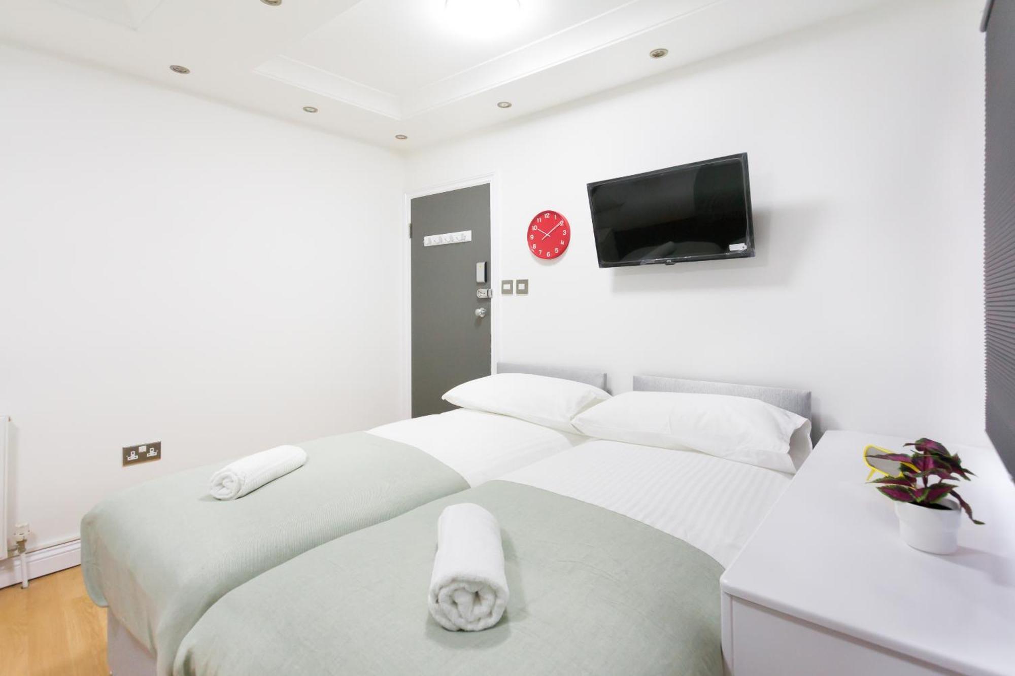Gjestgiverier Eurostar Budget - Next To Kings Cross & Eurostar Train Station 3*
