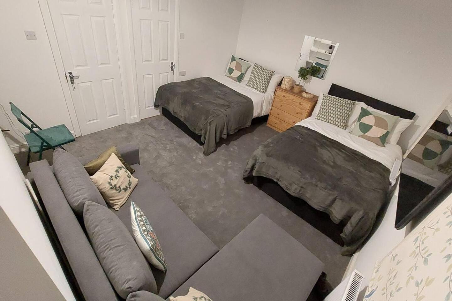 Impeccable 1 Bedroom Flat In Appartement