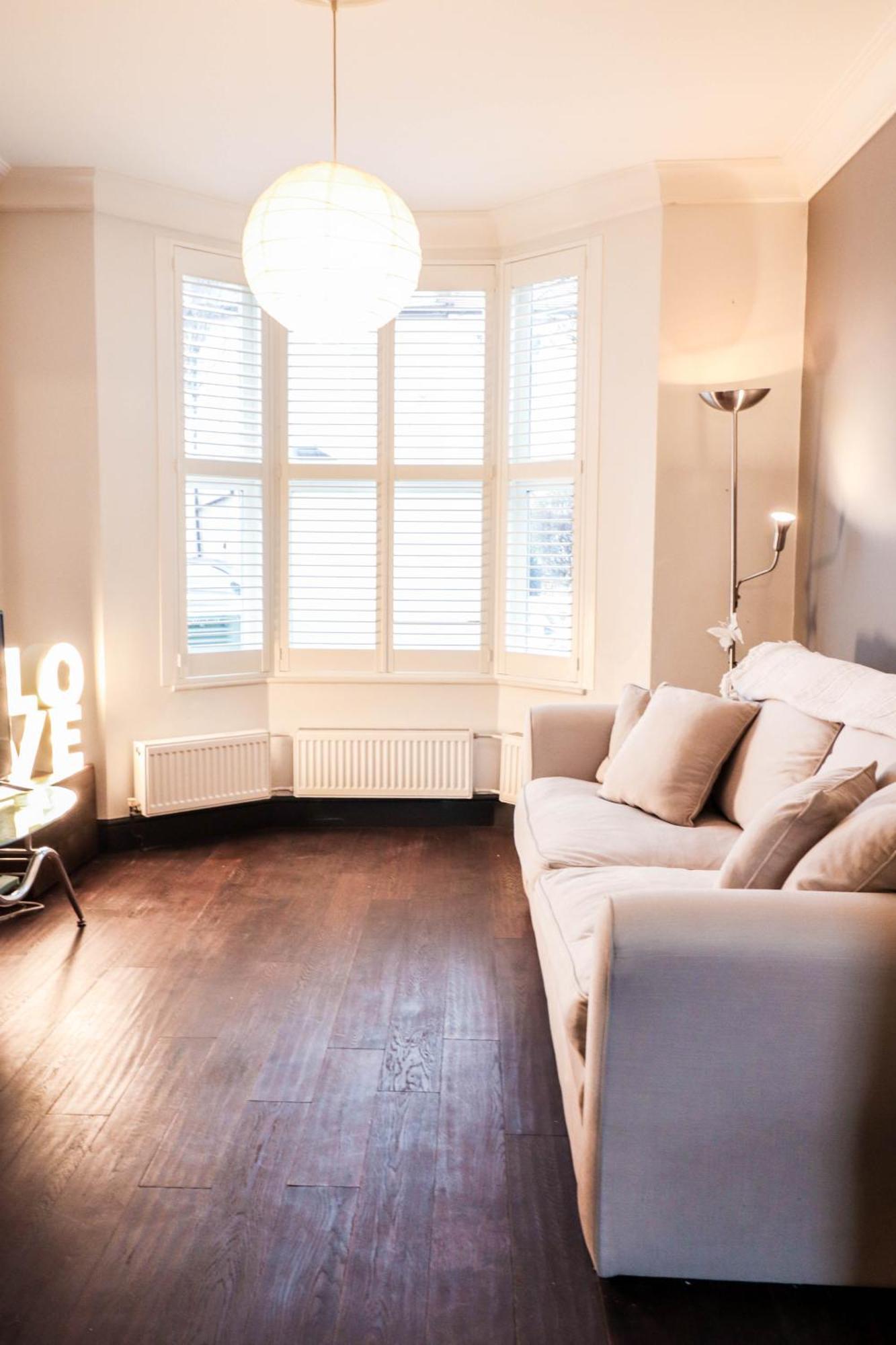 Chic 3-bedroom Family Retreat In Stratford, Fast Internet And Near Shops