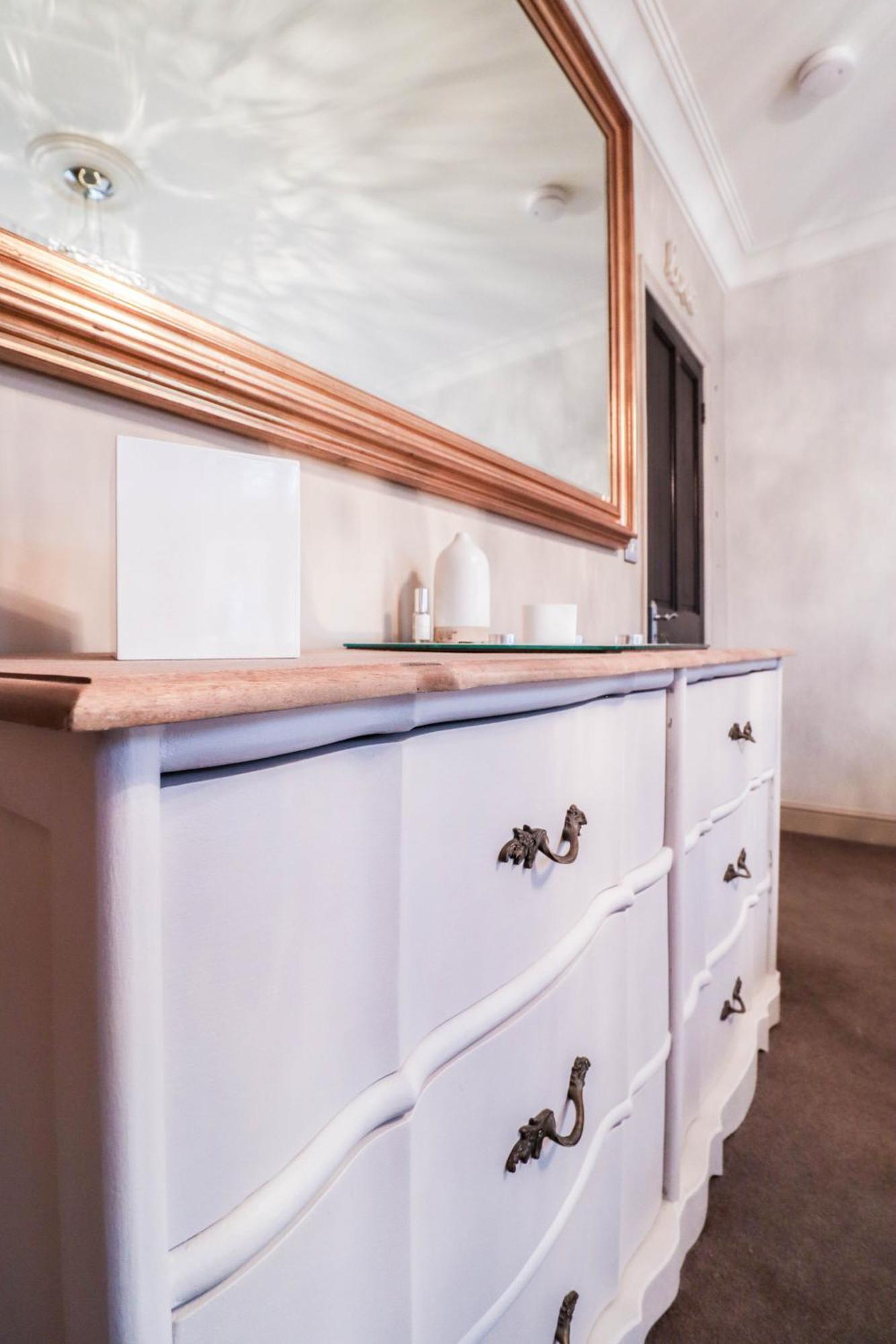 Chic 3-bedroom Family Retreat In Stratford, Fast Internet And Near Shops