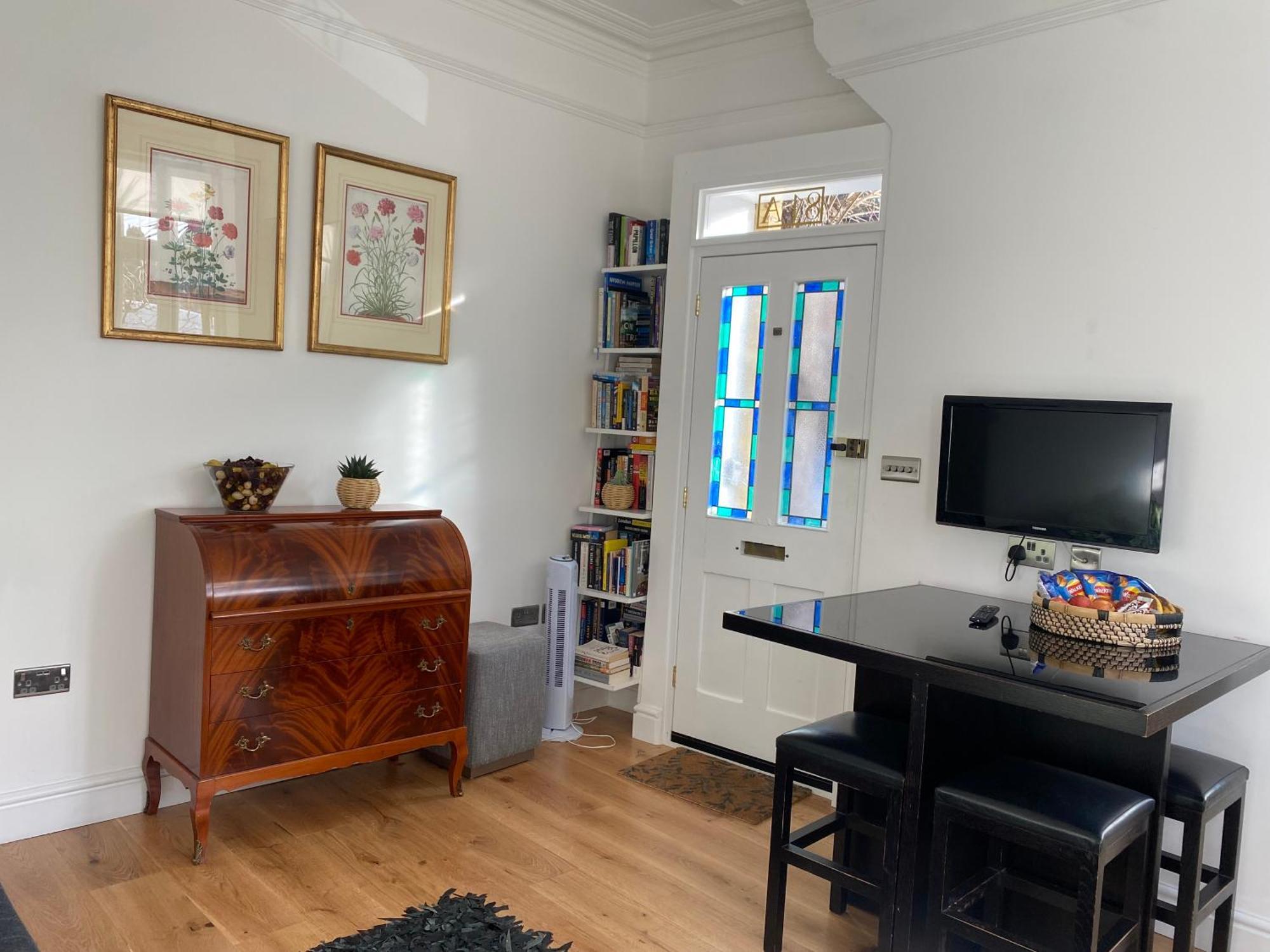 Interior Designed Flat Near Kew Botanical Gardens Appartement *