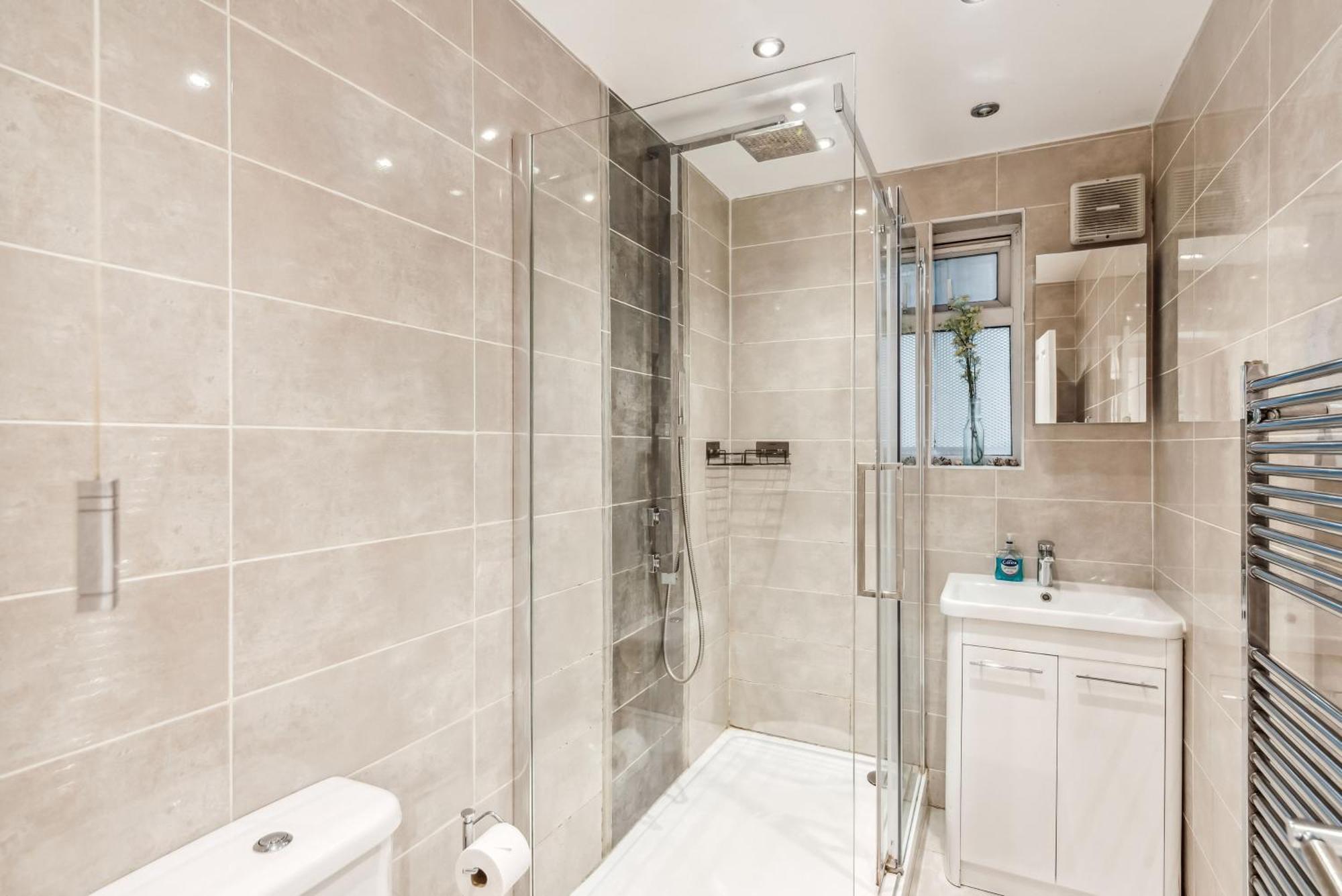 Spacious Ground Floor - Fab Location * Londra