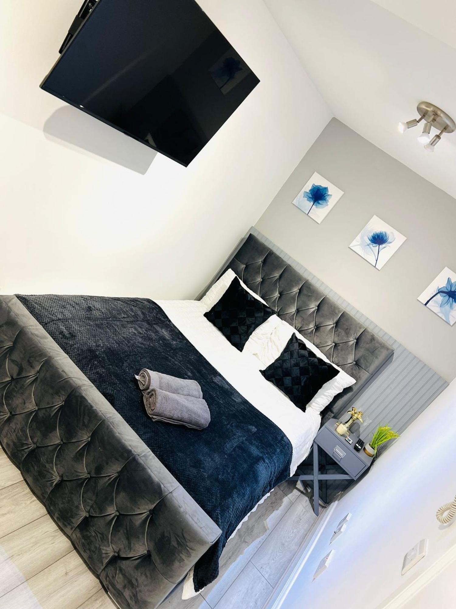 Apartment In Location