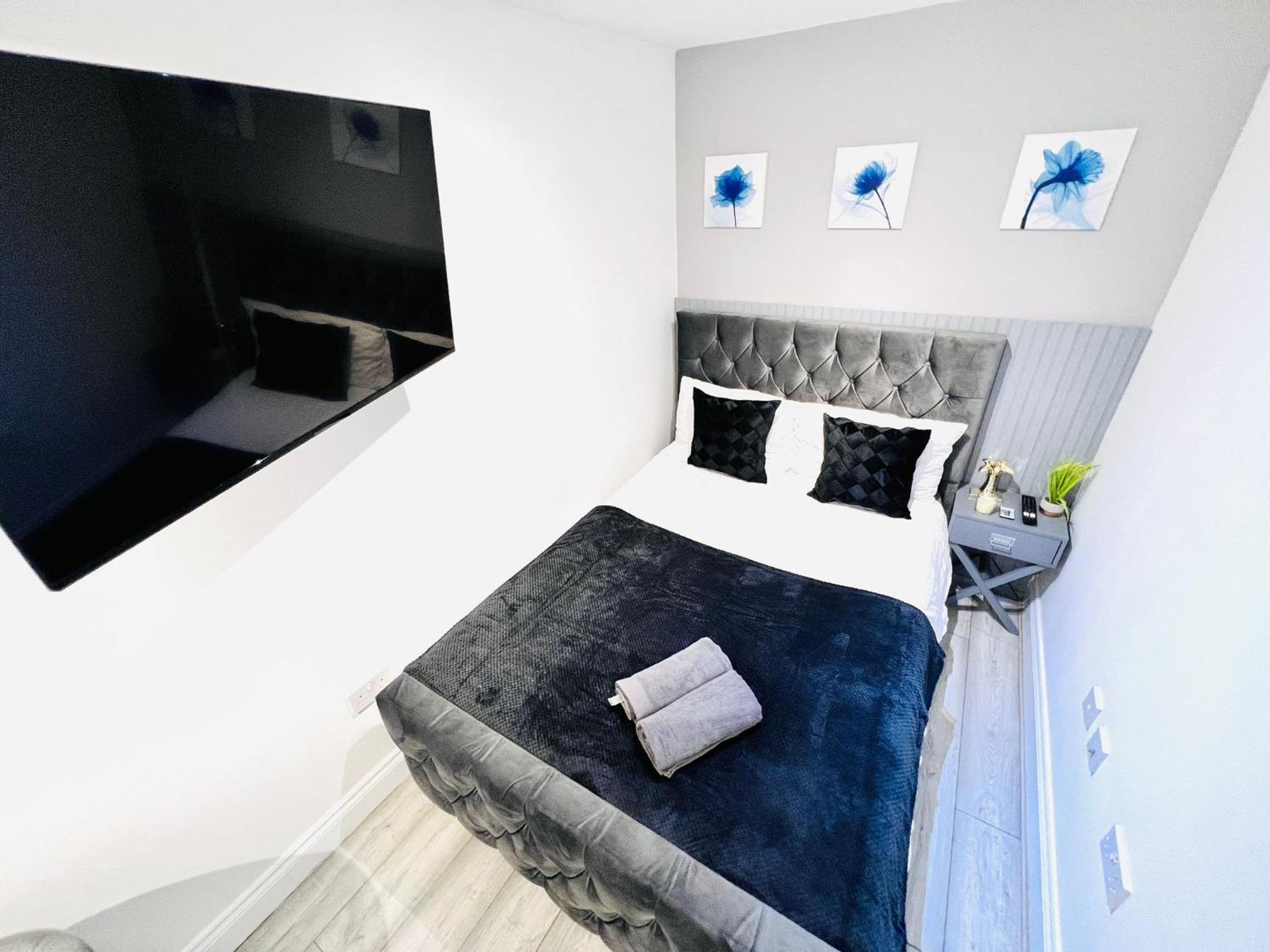 Apartment In Location *