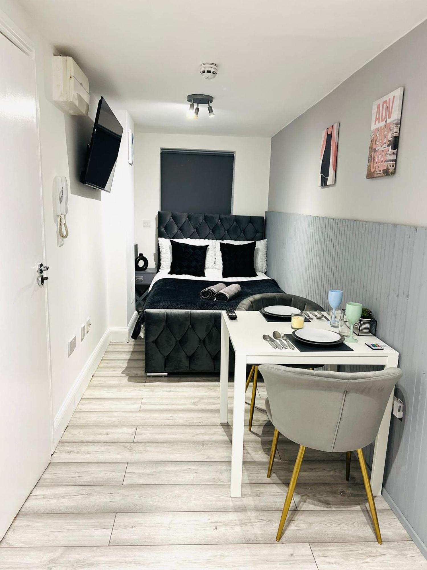 Apartment In Location *