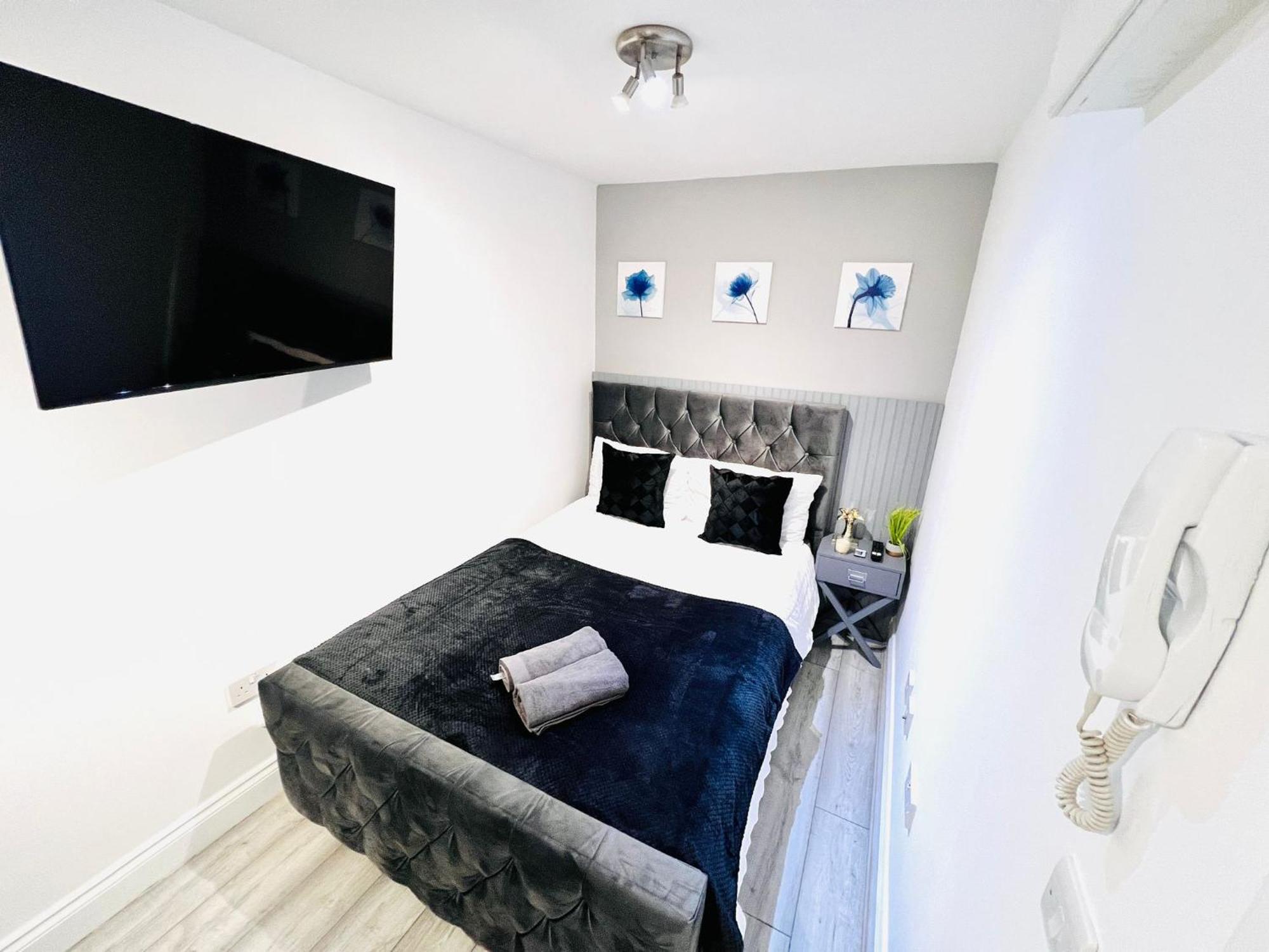 Apartment In Location *