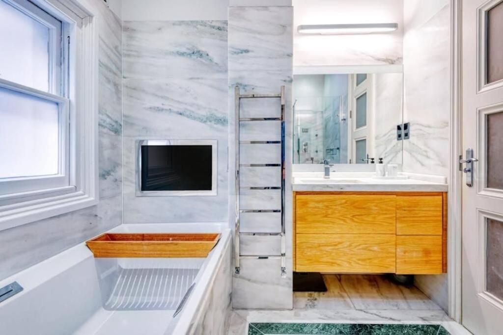 Appartement 2 Bedroom Luxury Flat In South Kensington Londen