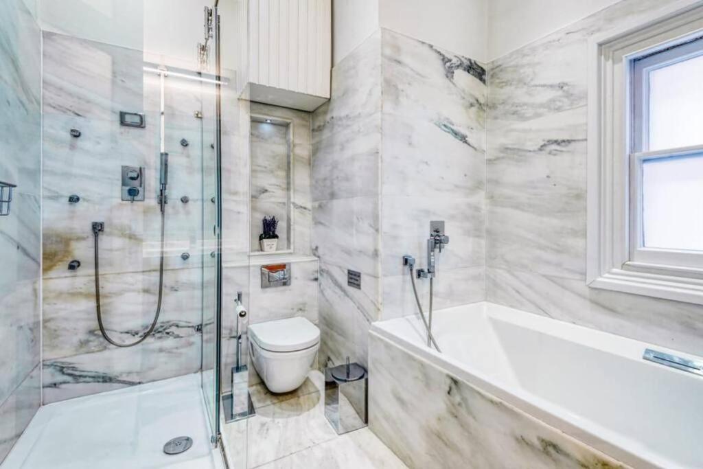 2 Bedroom Luxury Flat In South Kensington Appartement *