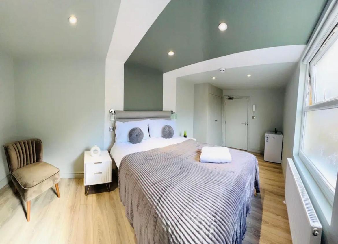43 Ensuite Look Like Locations