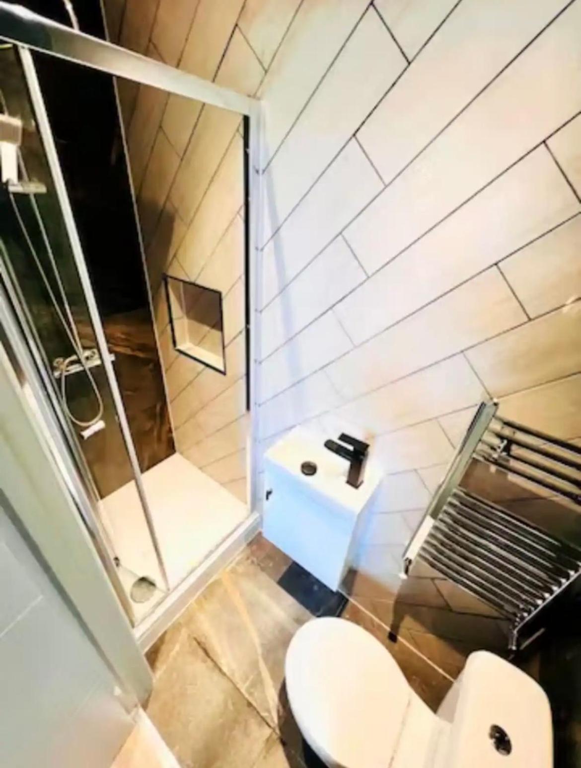 43 Ensuite Look Like Locations