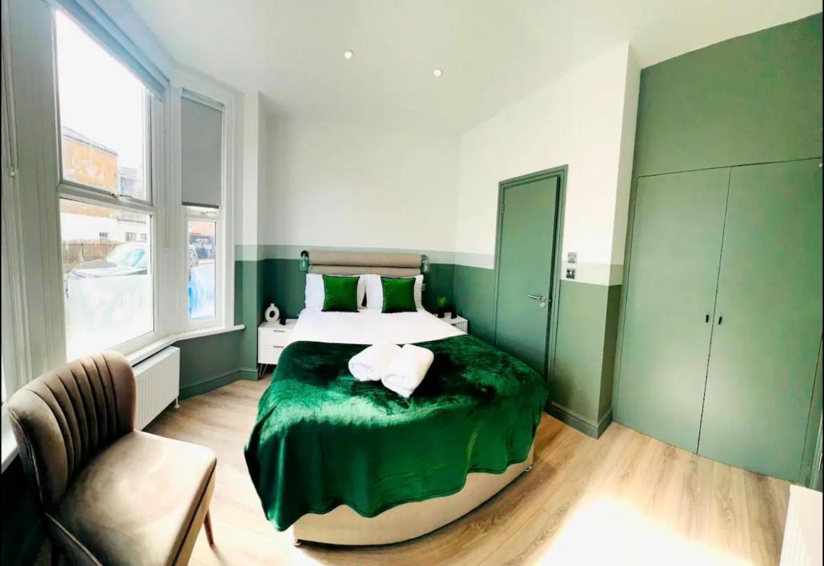 43 Ensuite Look Like Locations *