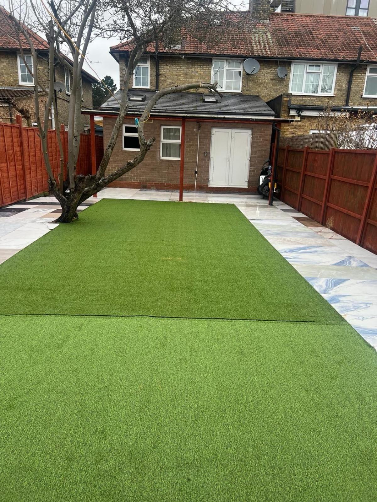 Good Priced Double In Sherperds Bush * London