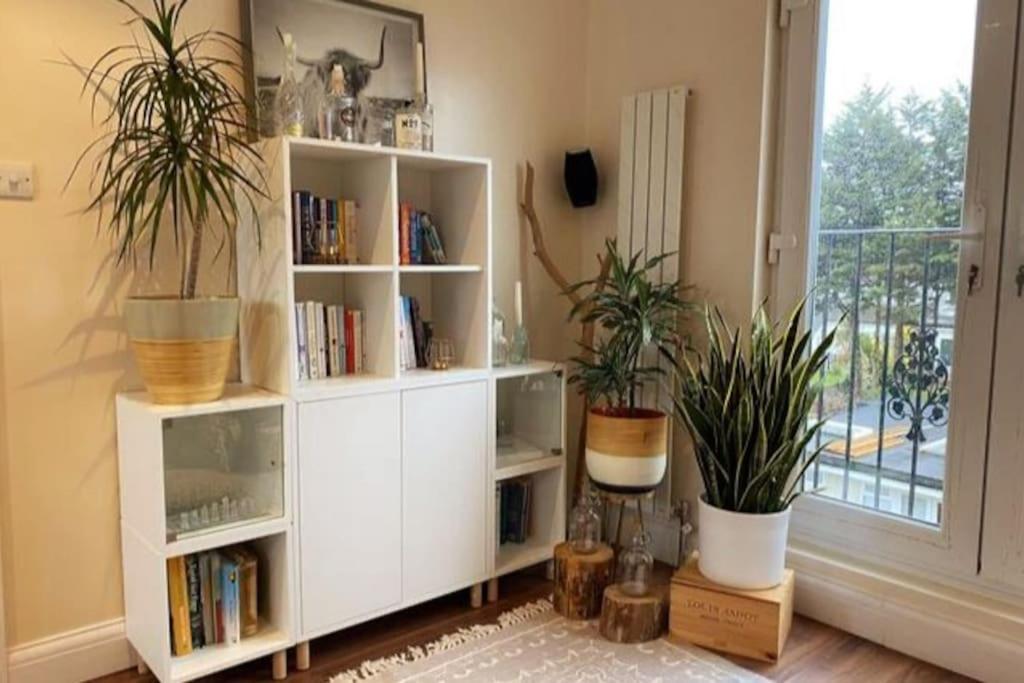 Vakantiehuis Luxury 4 Bed 2 Bath House With Garden Near Wimbledon *